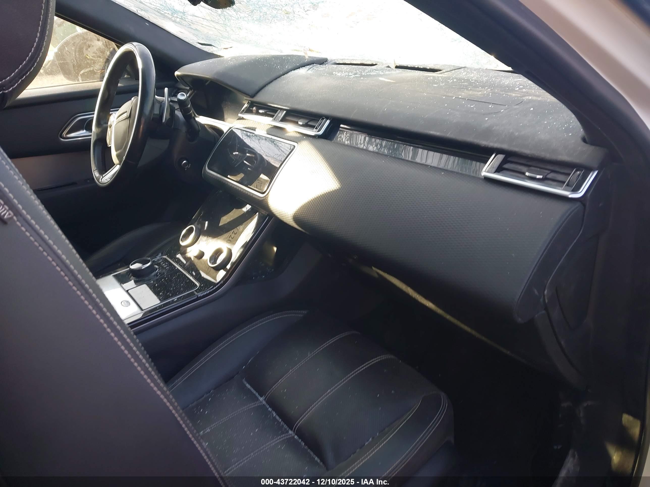 LAND ROVER image 5