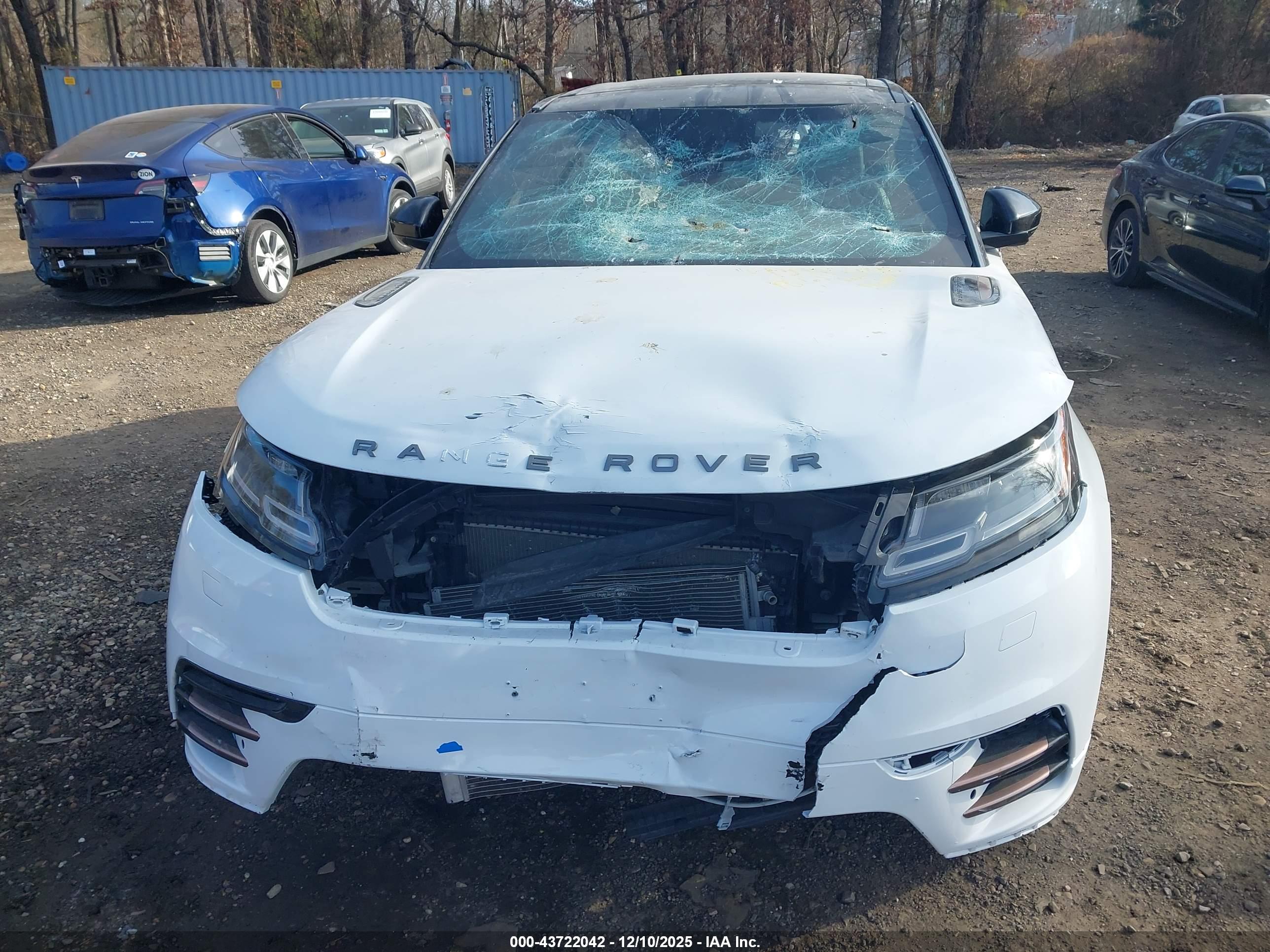 LAND ROVER image 6