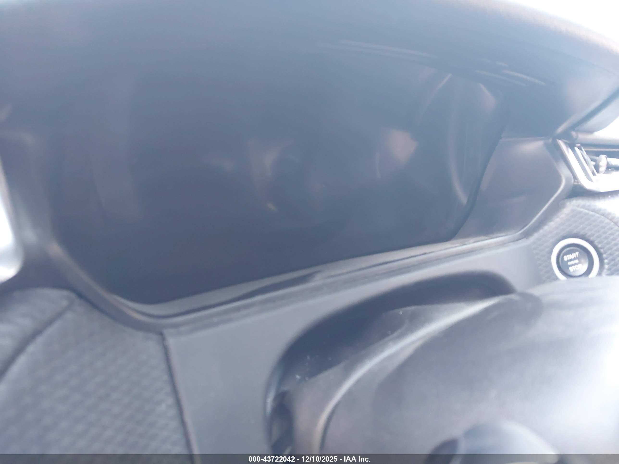 LAND ROVER image 7