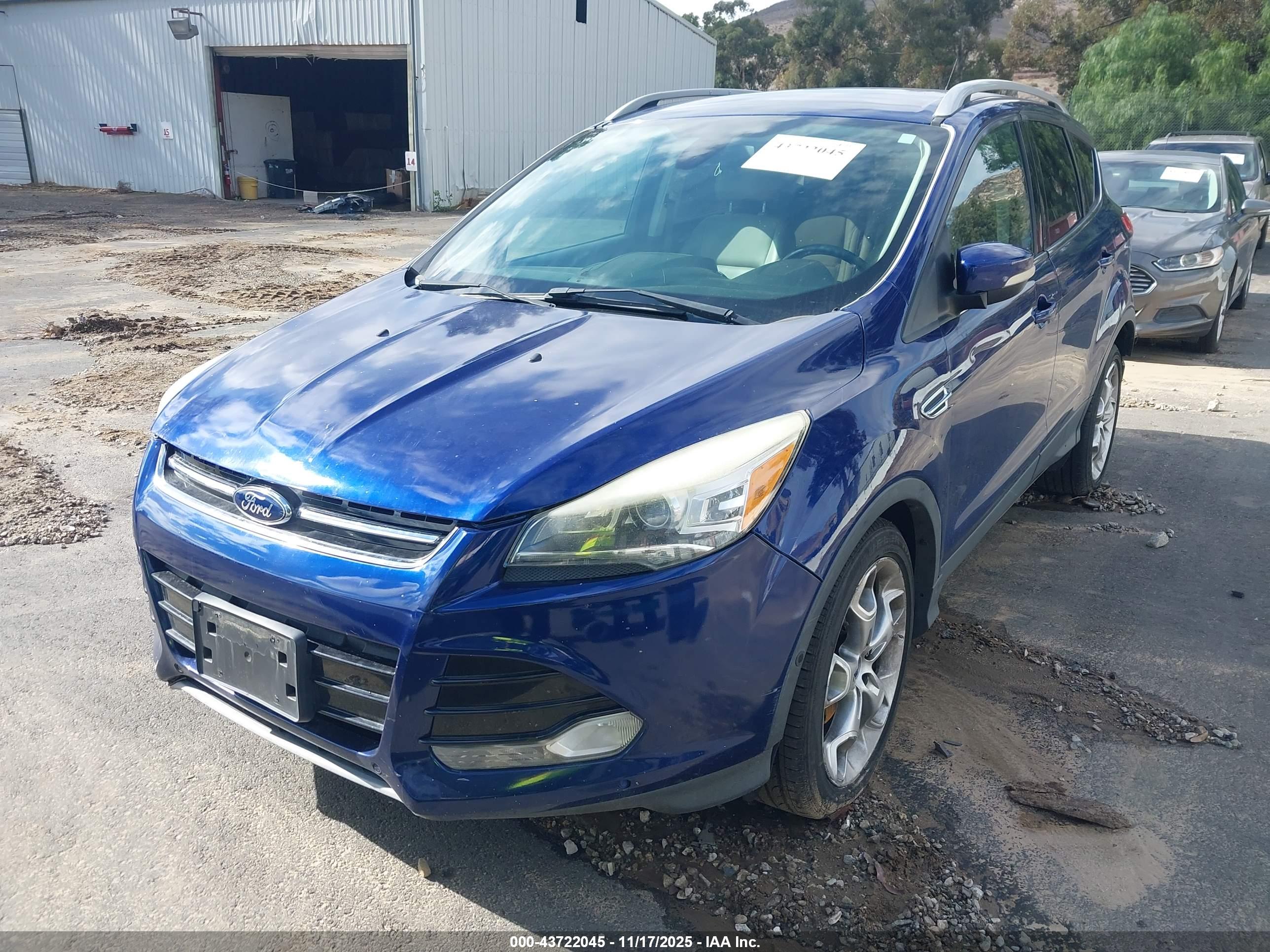 FORD ESCAPE image 2