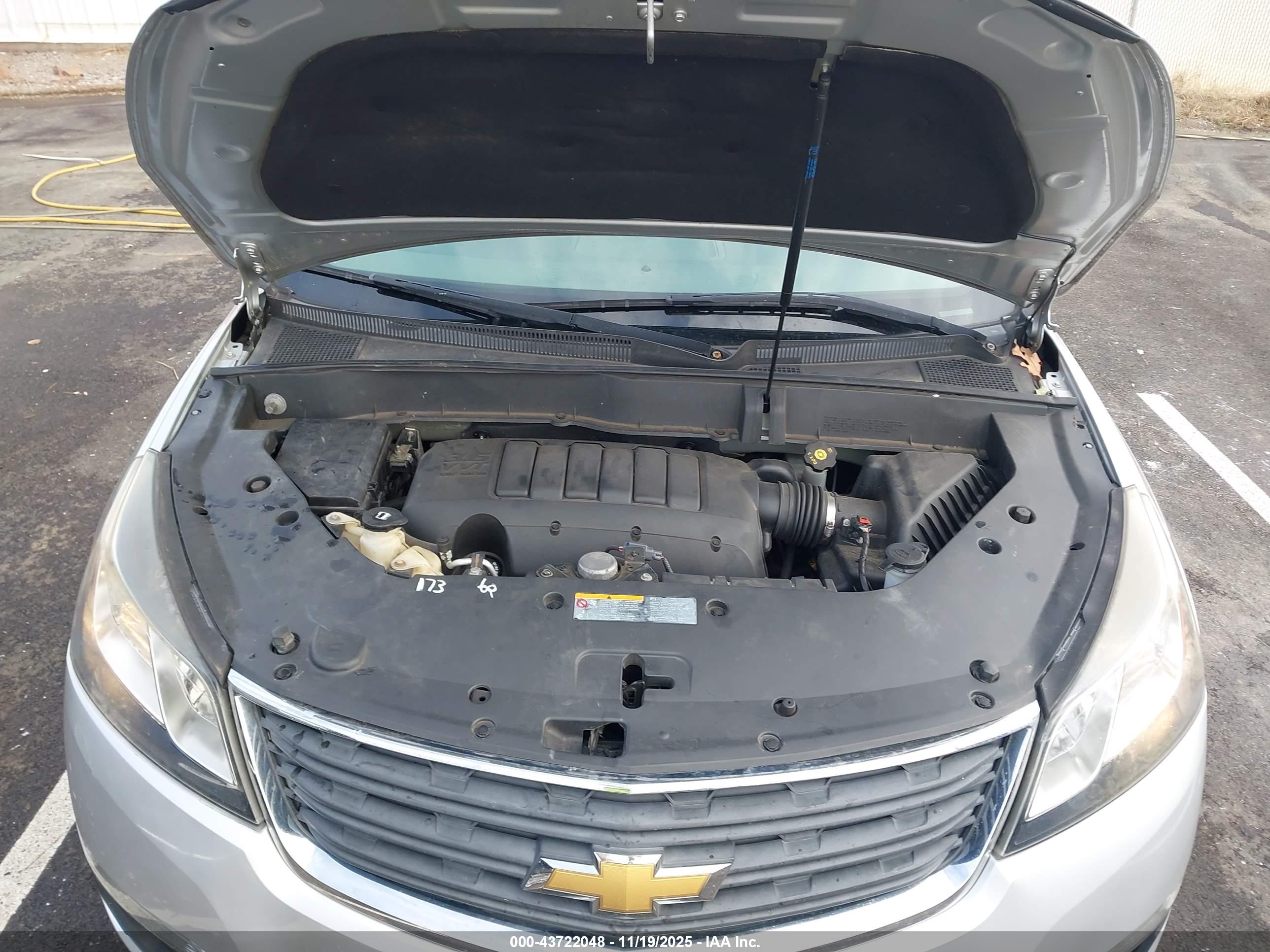 CHEVROLET TRAVERSE image 10