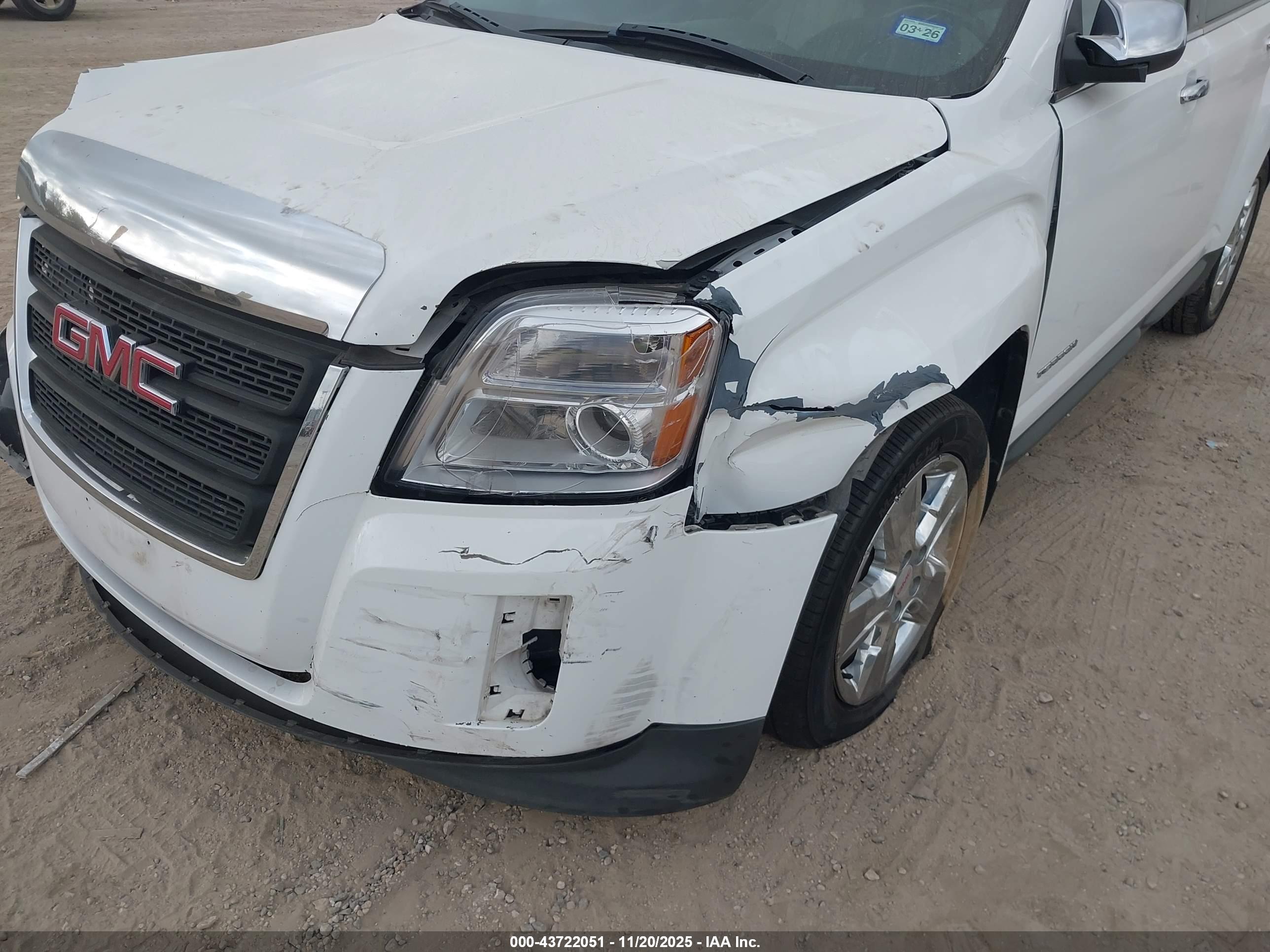 GMC TERRAIN image 6