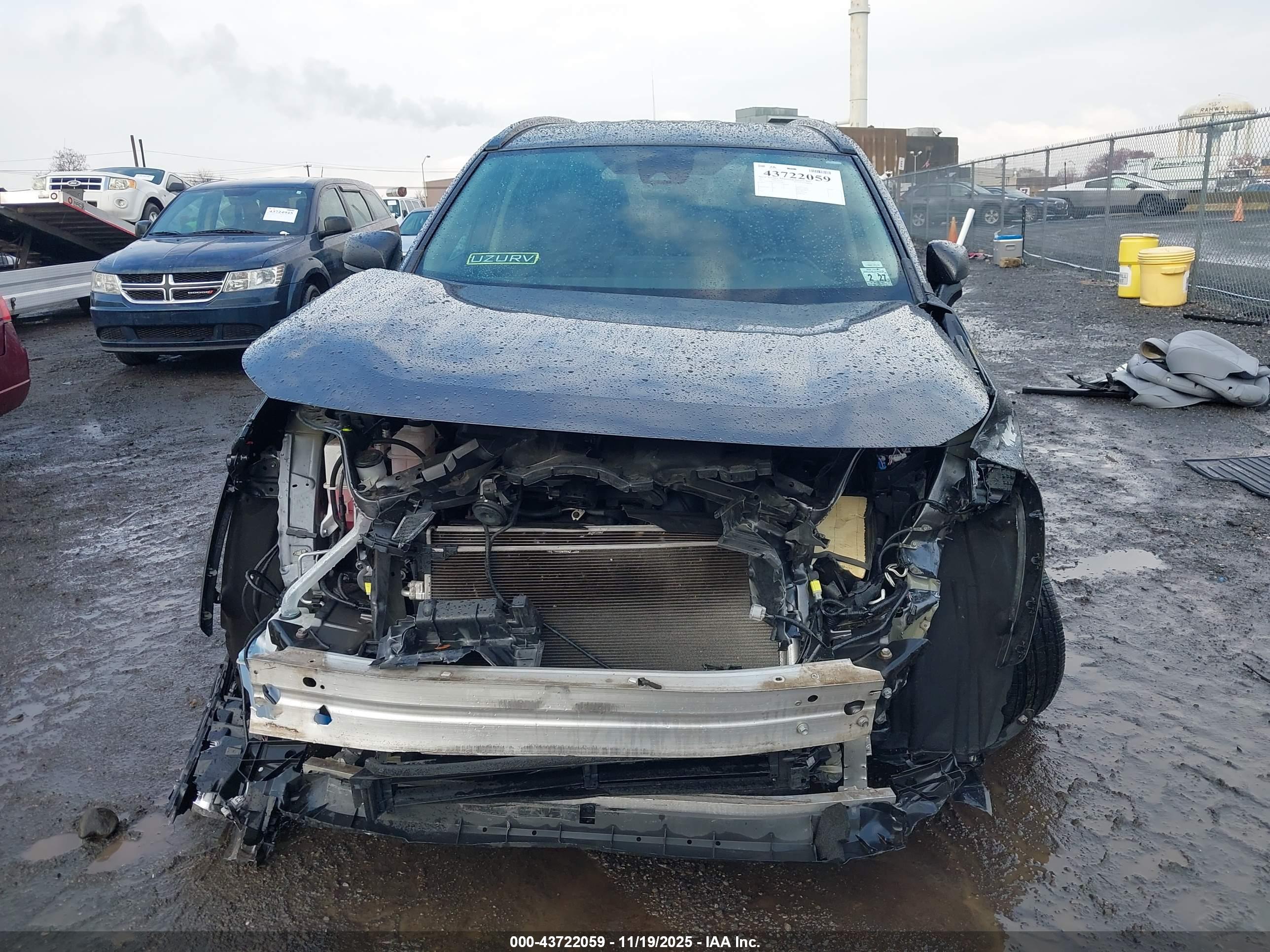 TOYOTA RAV4 image 6
