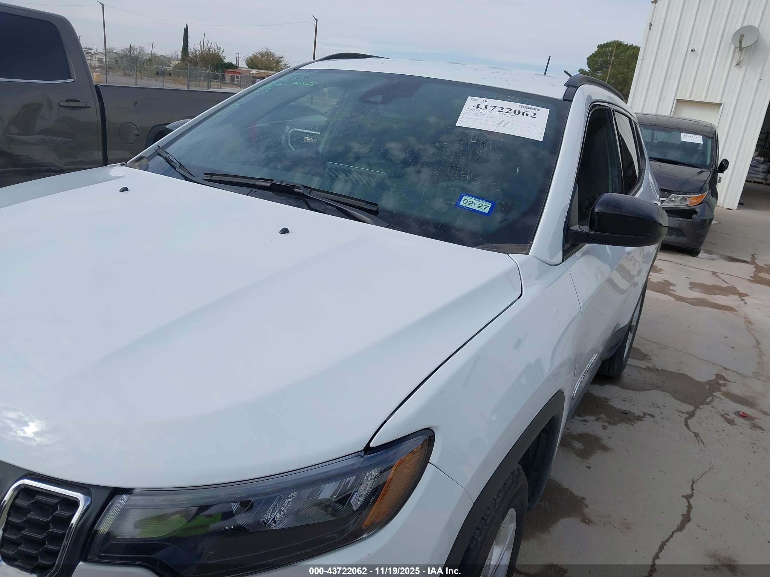 JEEP COMPASS image 6