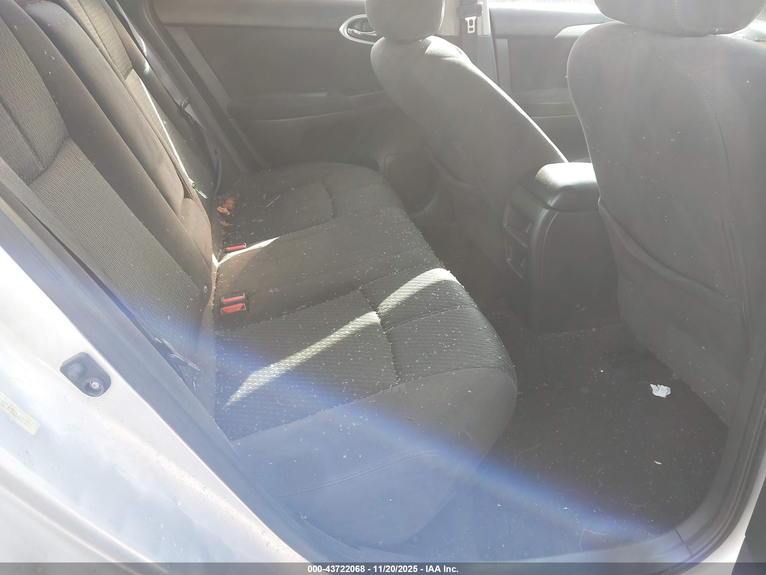 NISSAN SENTRA image 8