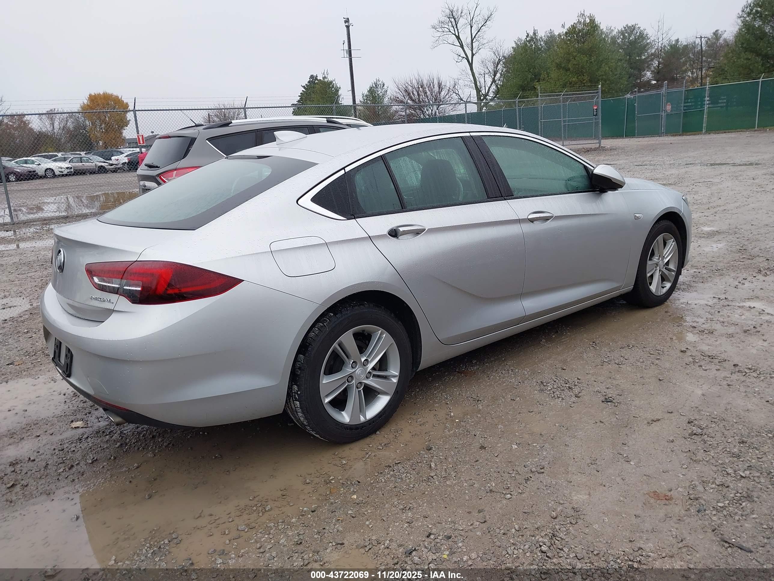 BUICK REGAL image 4
