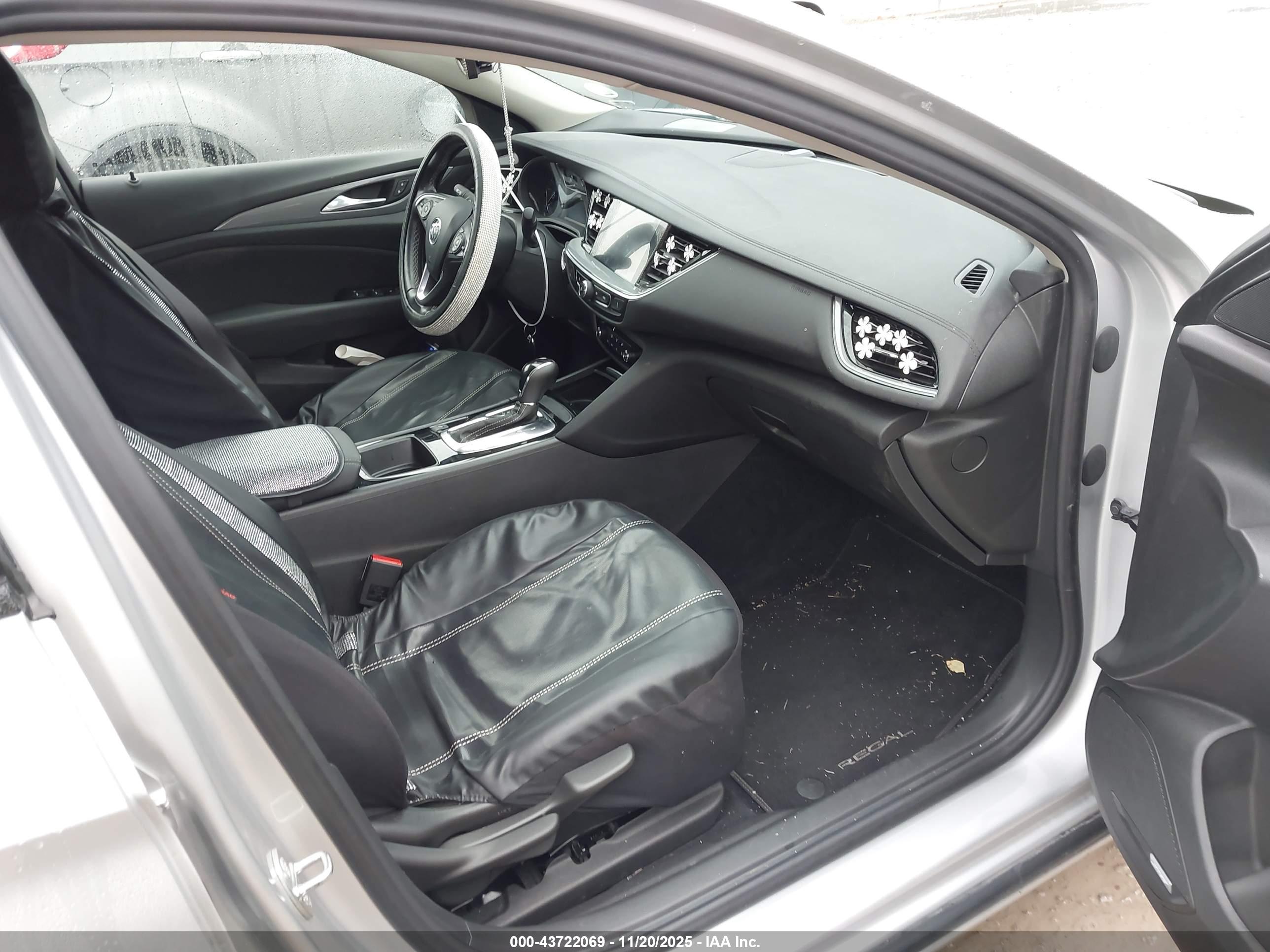 BUICK REGAL image 5