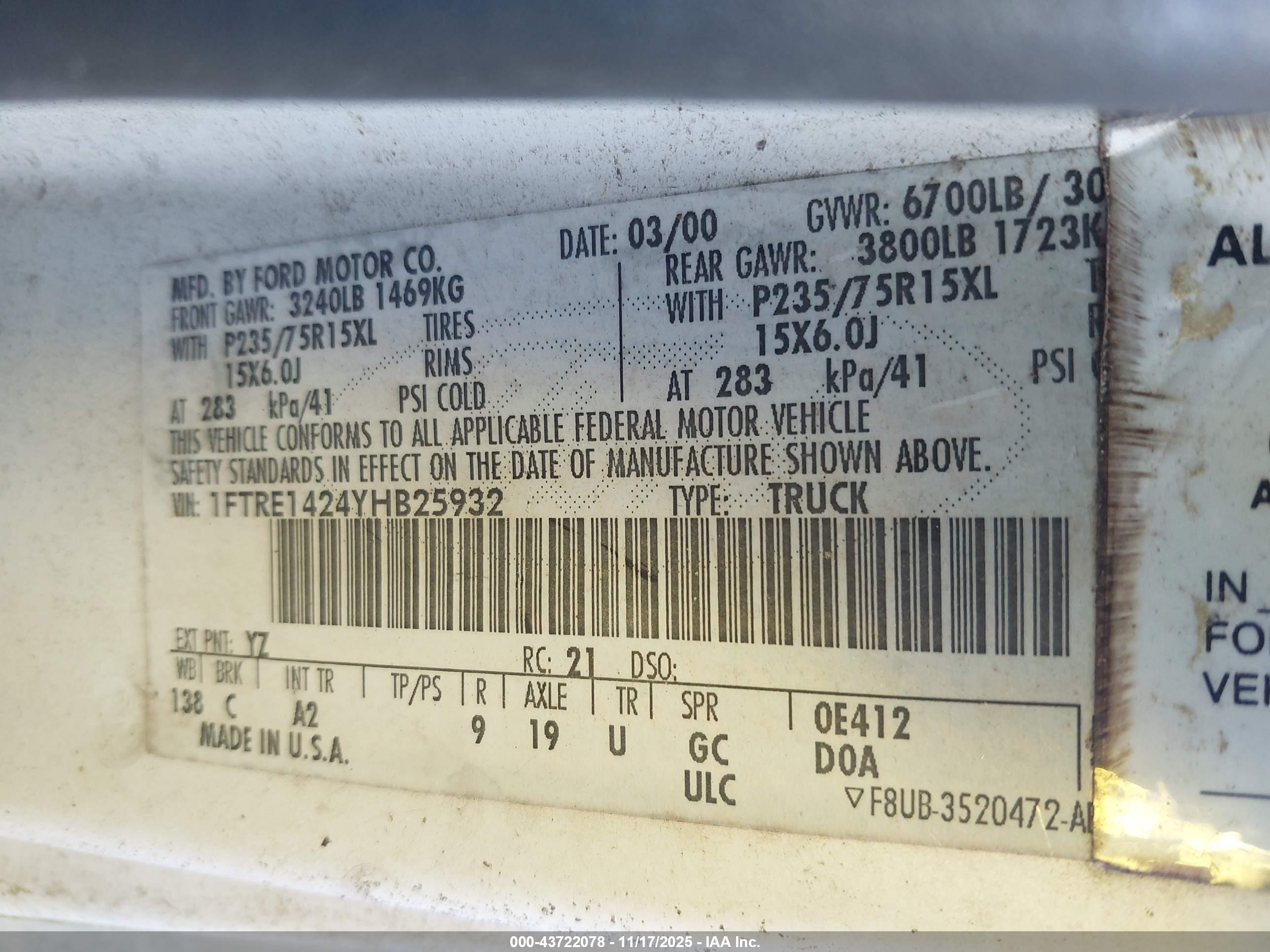 FORD E-150 image 9