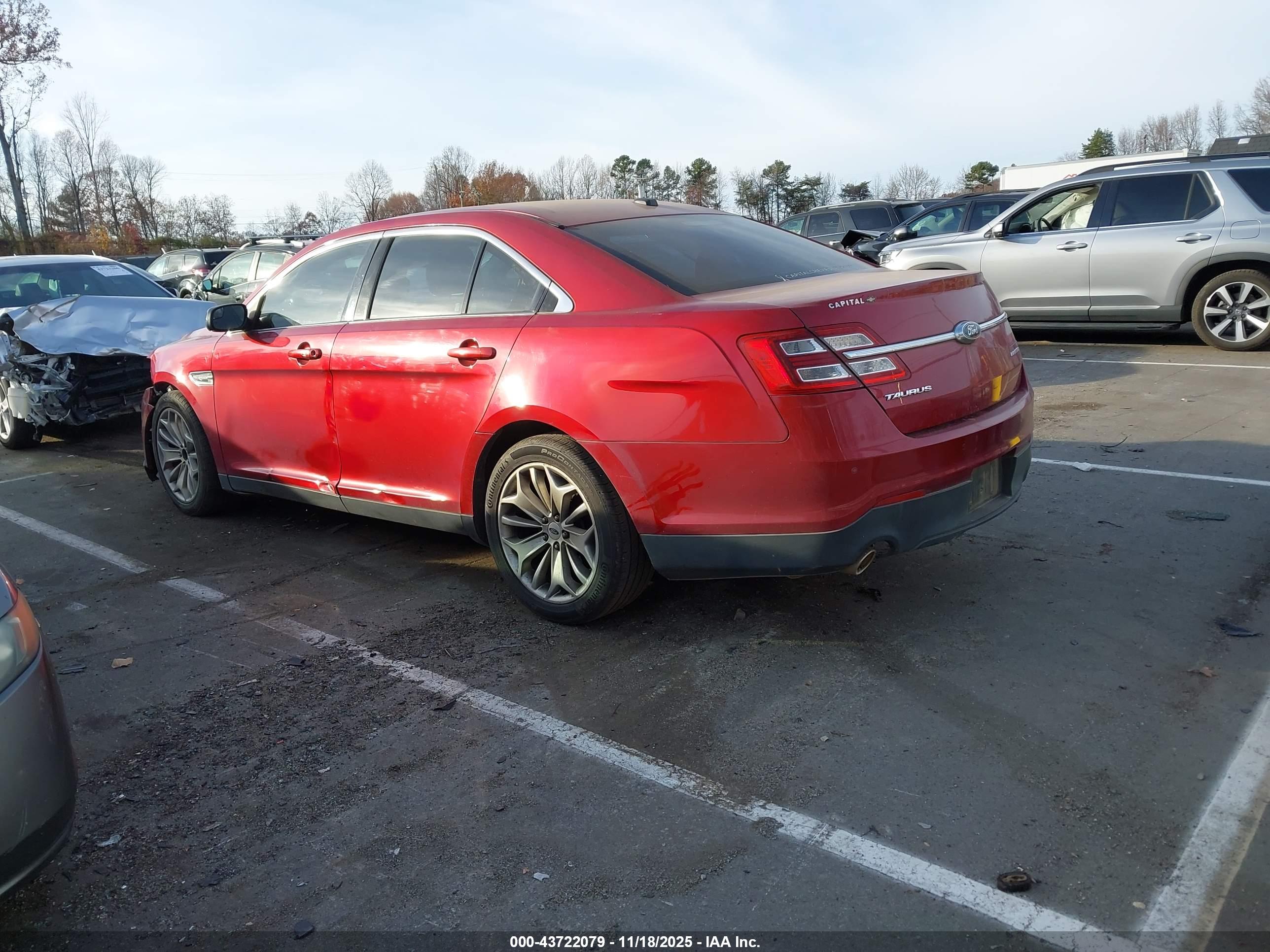 FORD TAURUS image 3