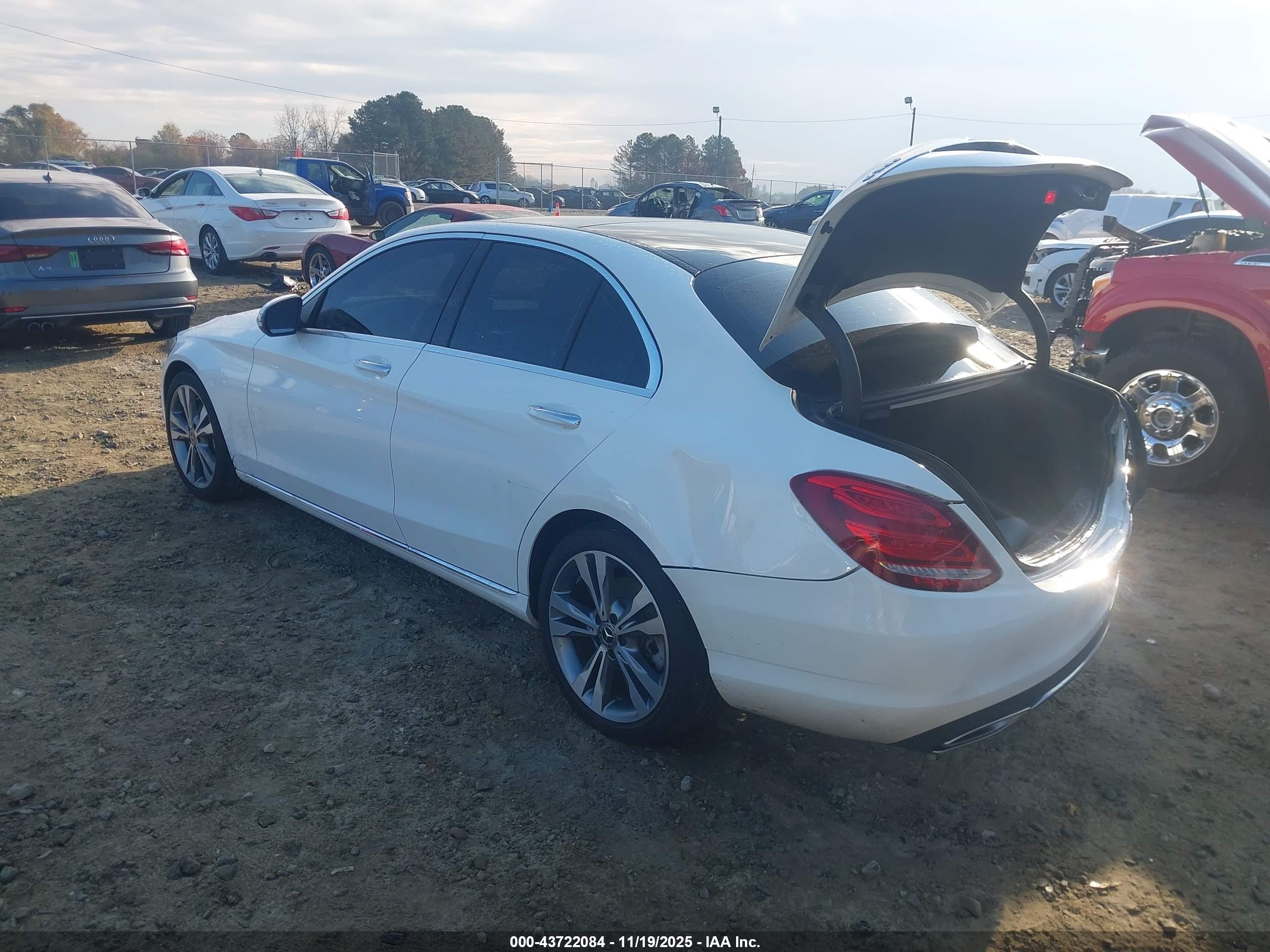 MERCEDES-BENZ C image 3