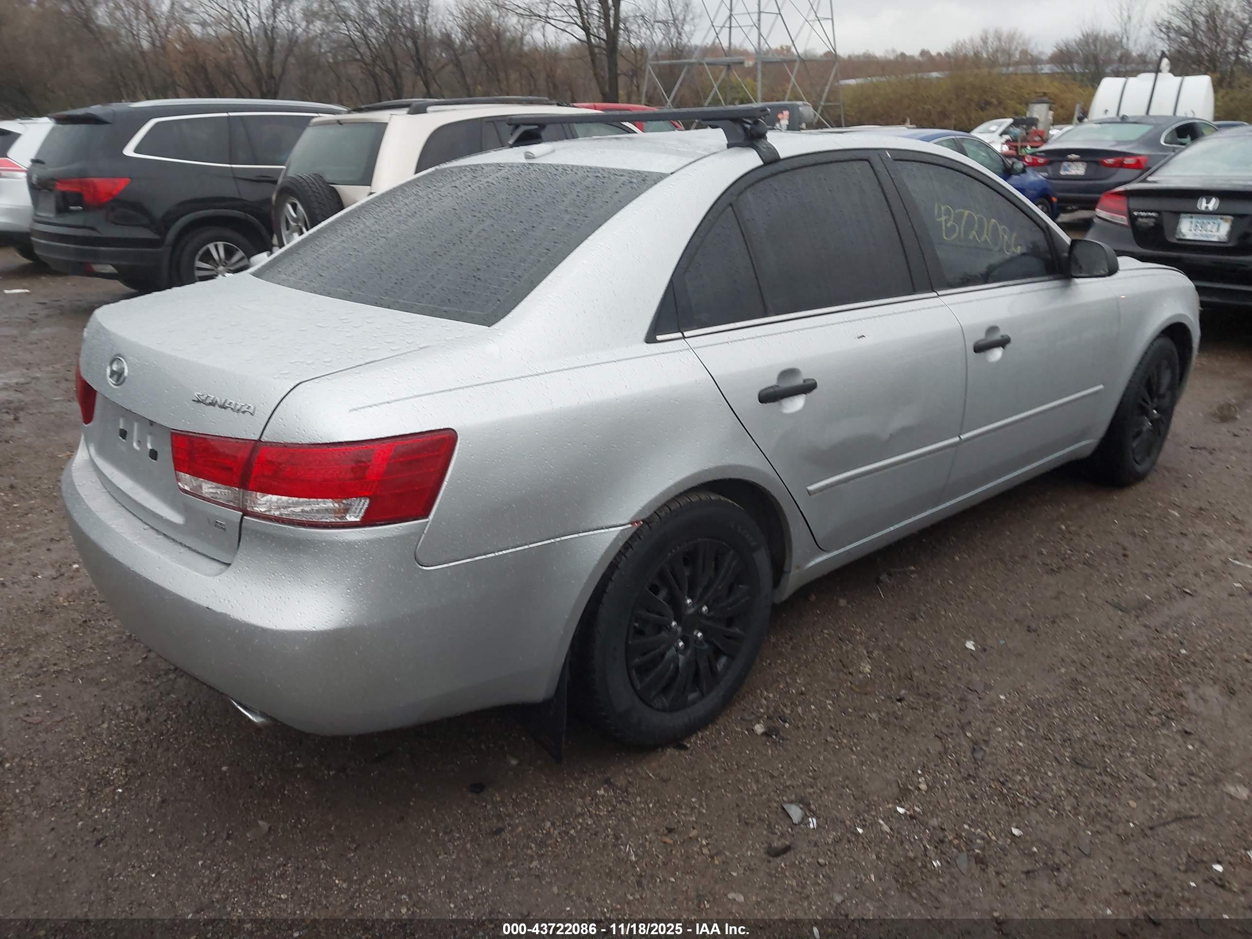 HYUNDAI SONATA image 4