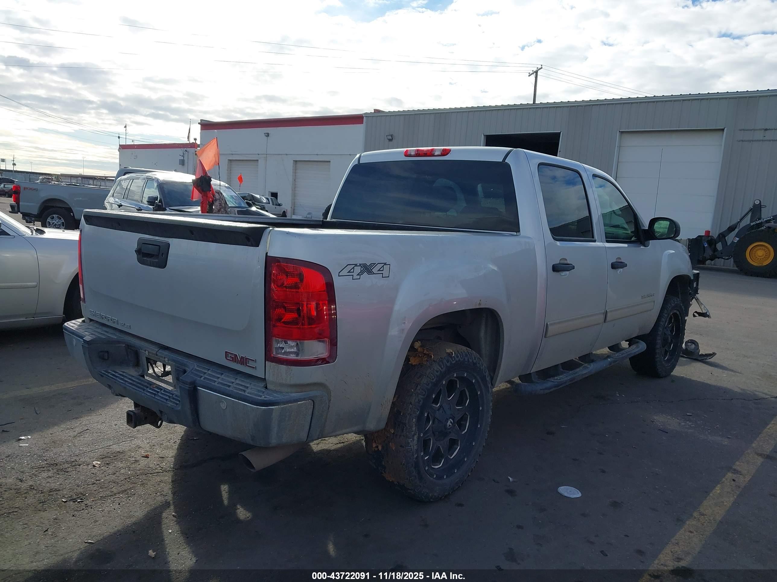 GMC SIERRA image 4