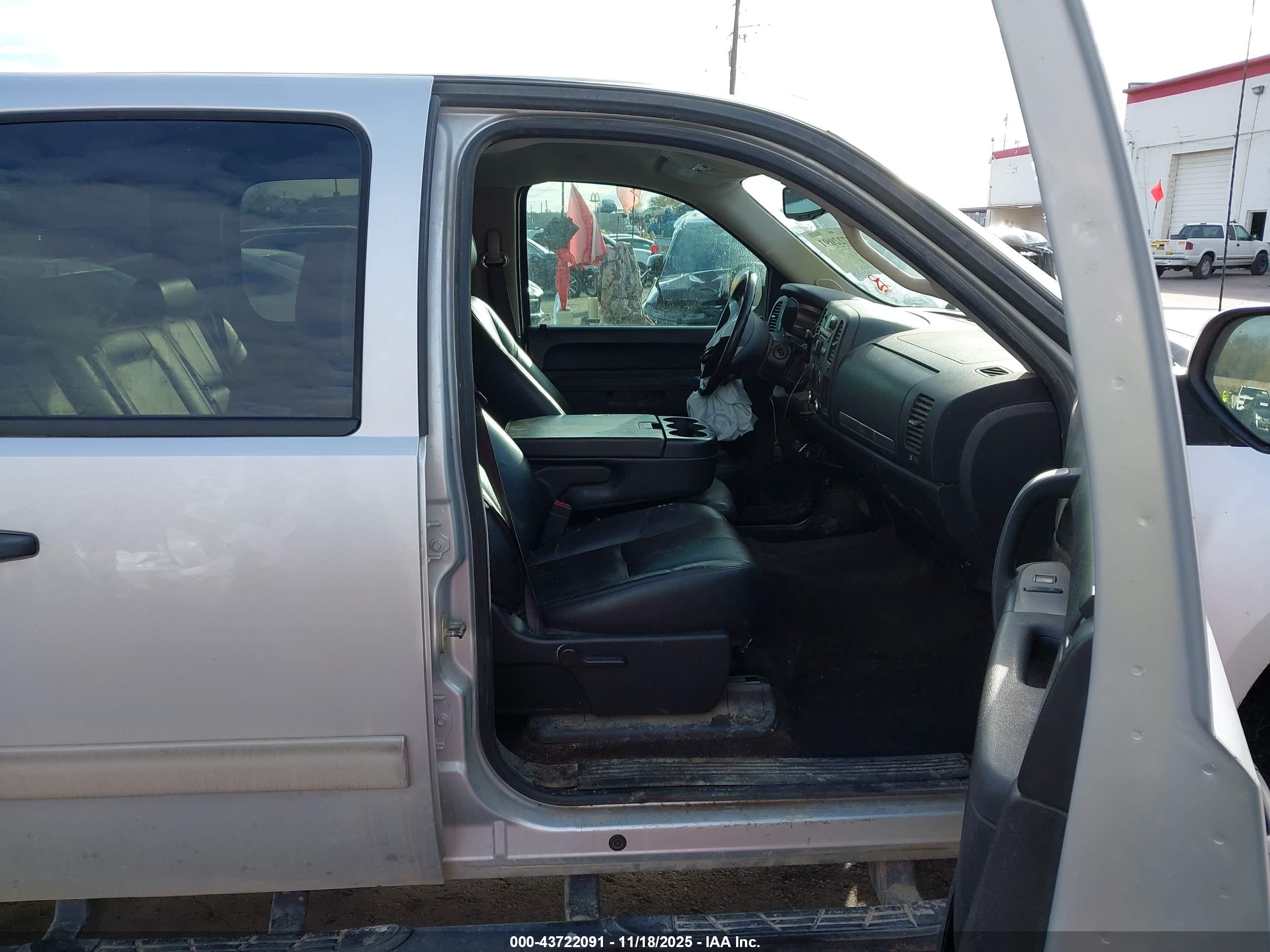 GMC SIERRA image 5