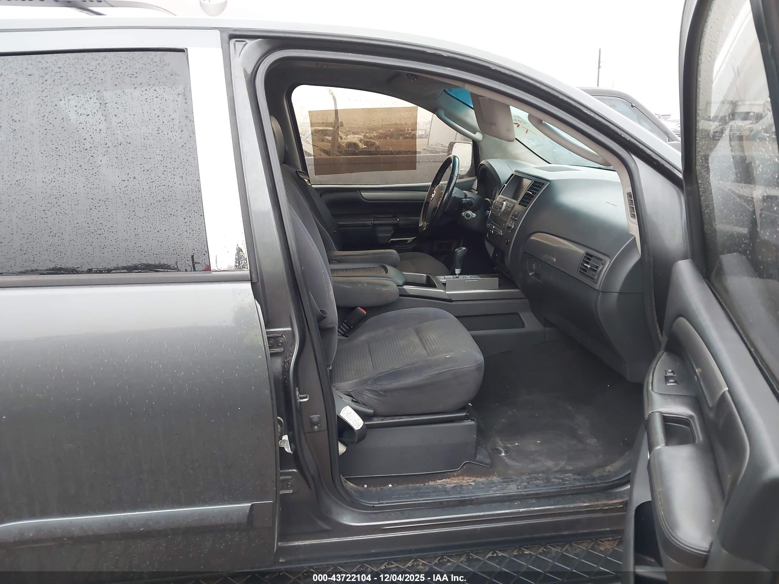 NISSAN ARMADA image 5