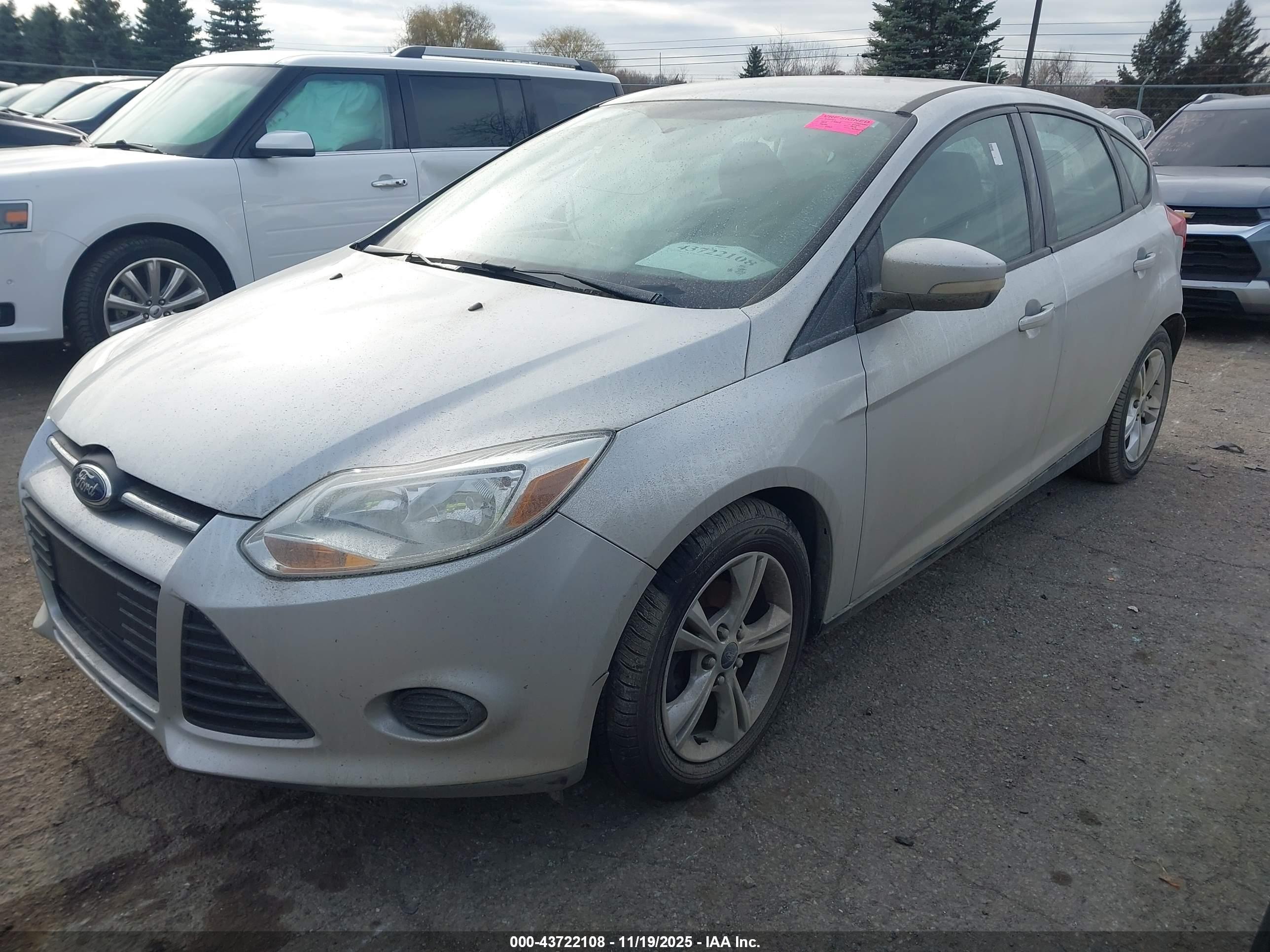 FORD FOCUS image 2