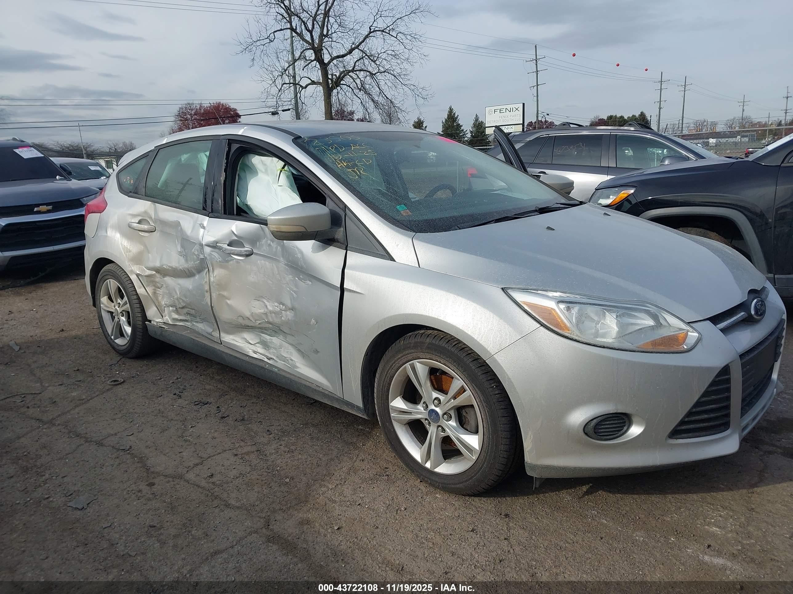 FORD FOCUS image 6
