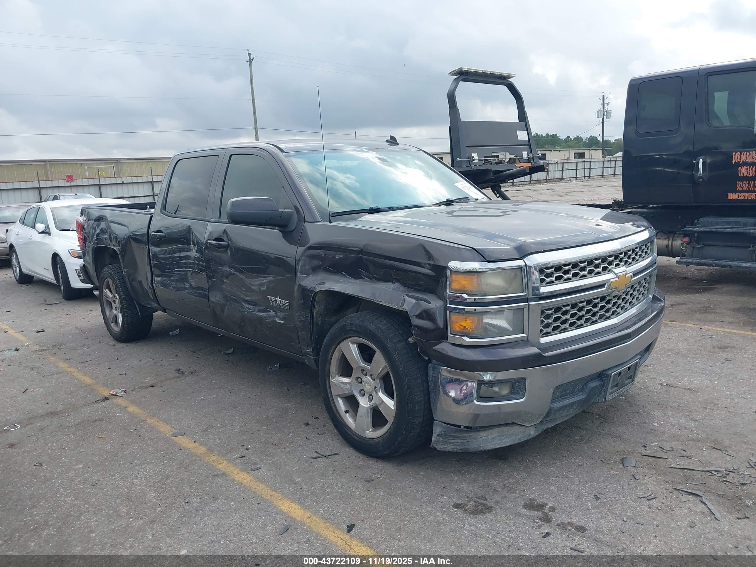CHEVROLET SILVERADO image 6