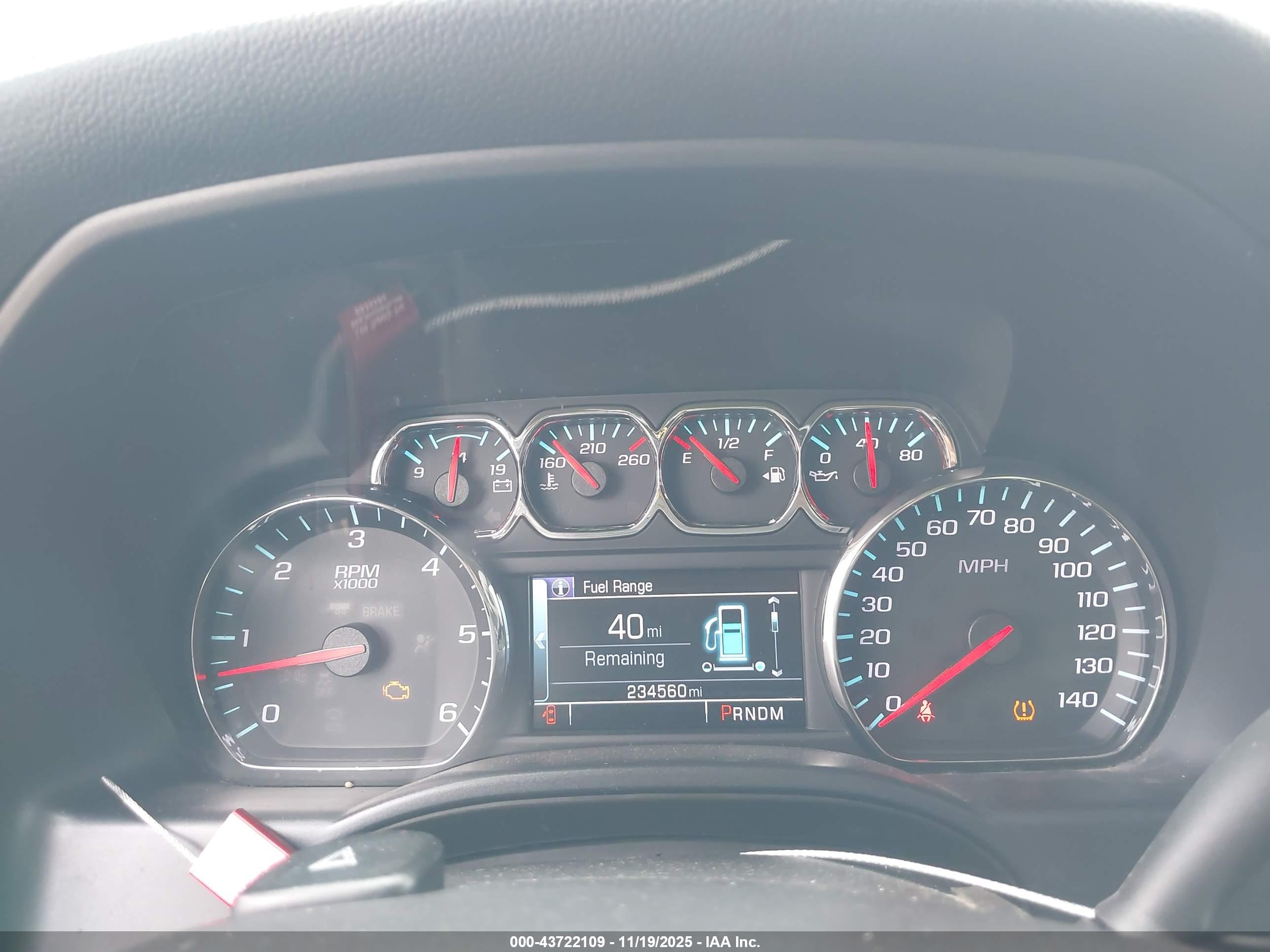 CHEVROLET SILVERADO image 7