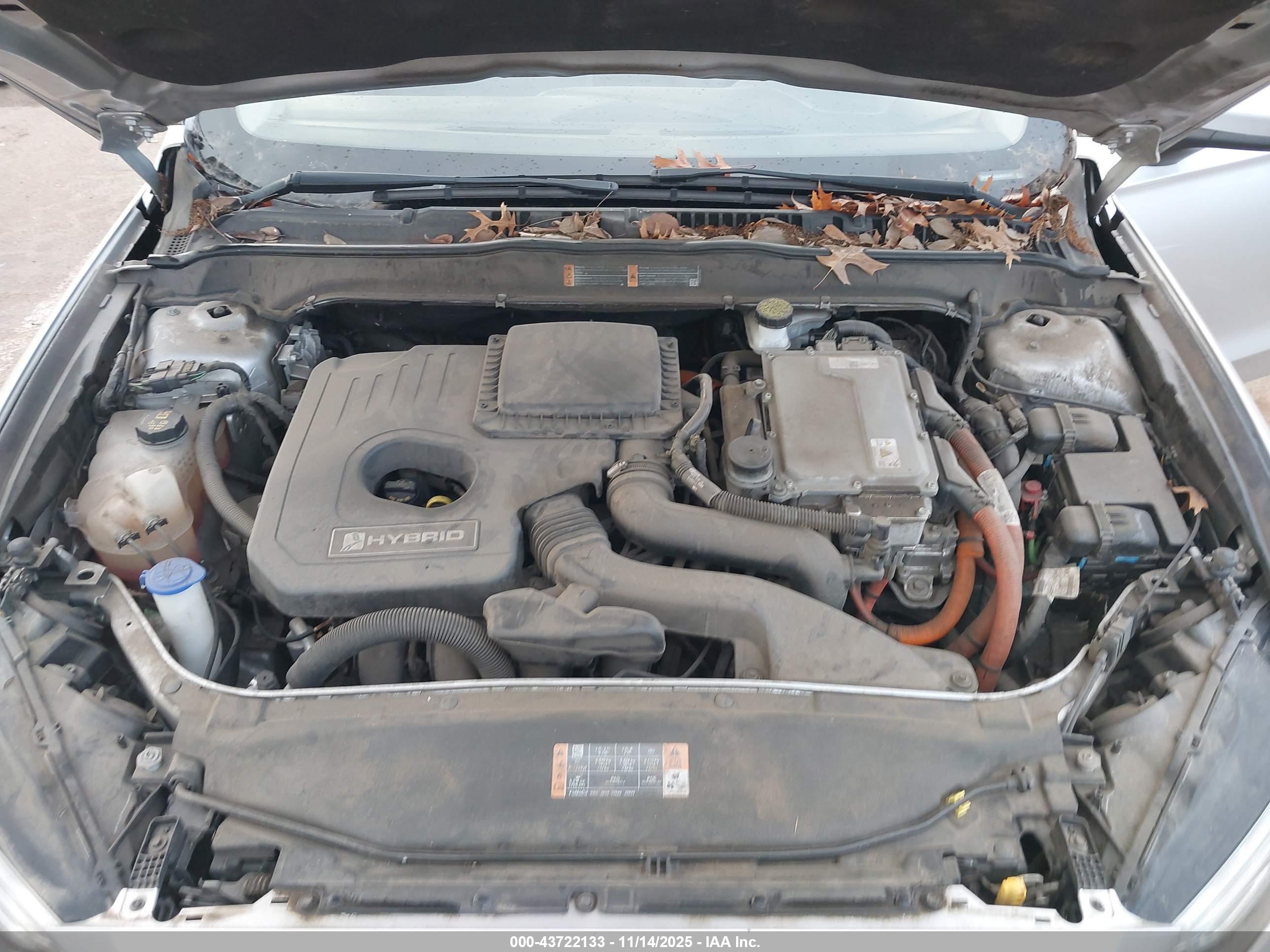 FORD FUSION image 10