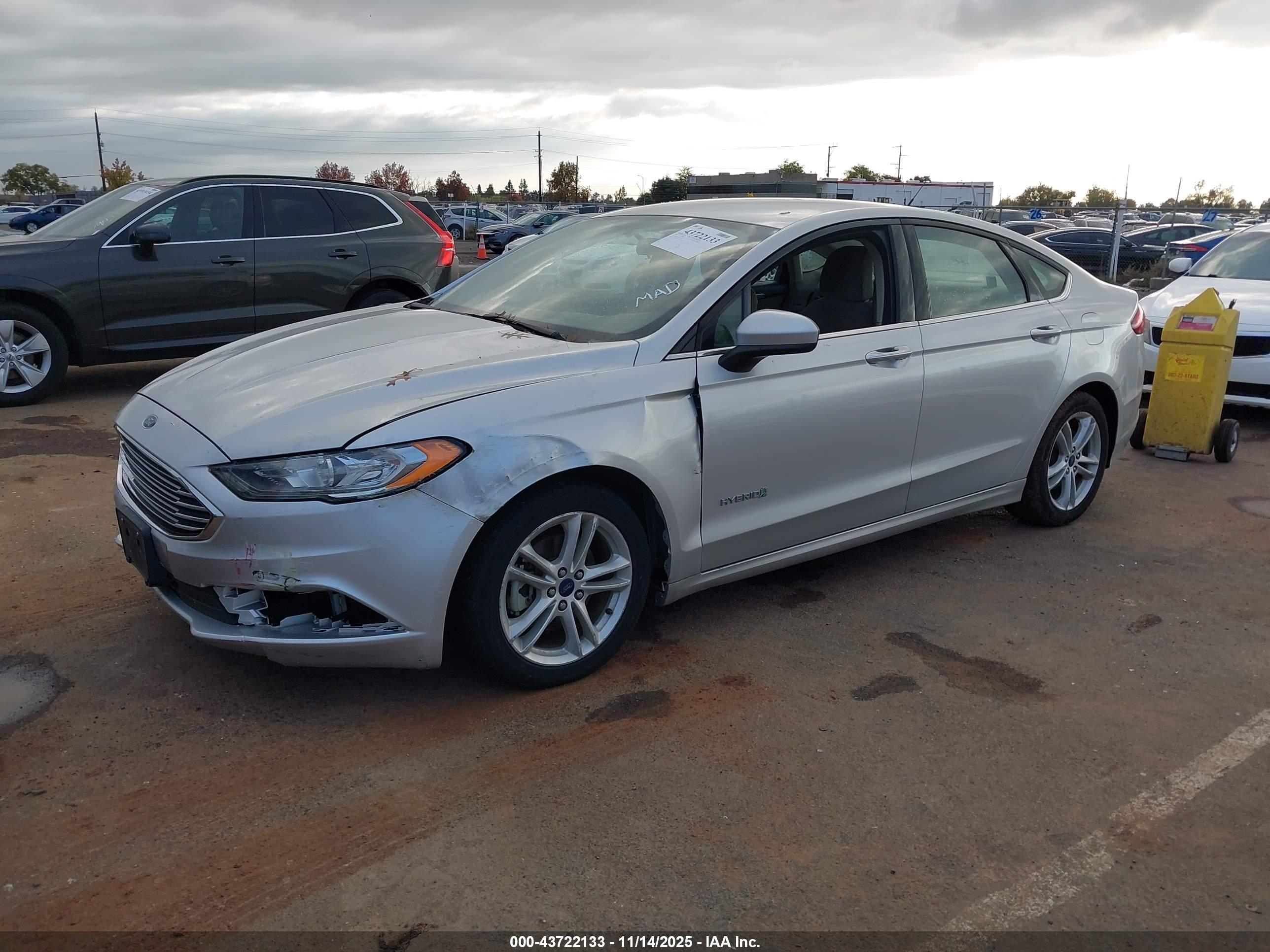 FORD FUSION image 2