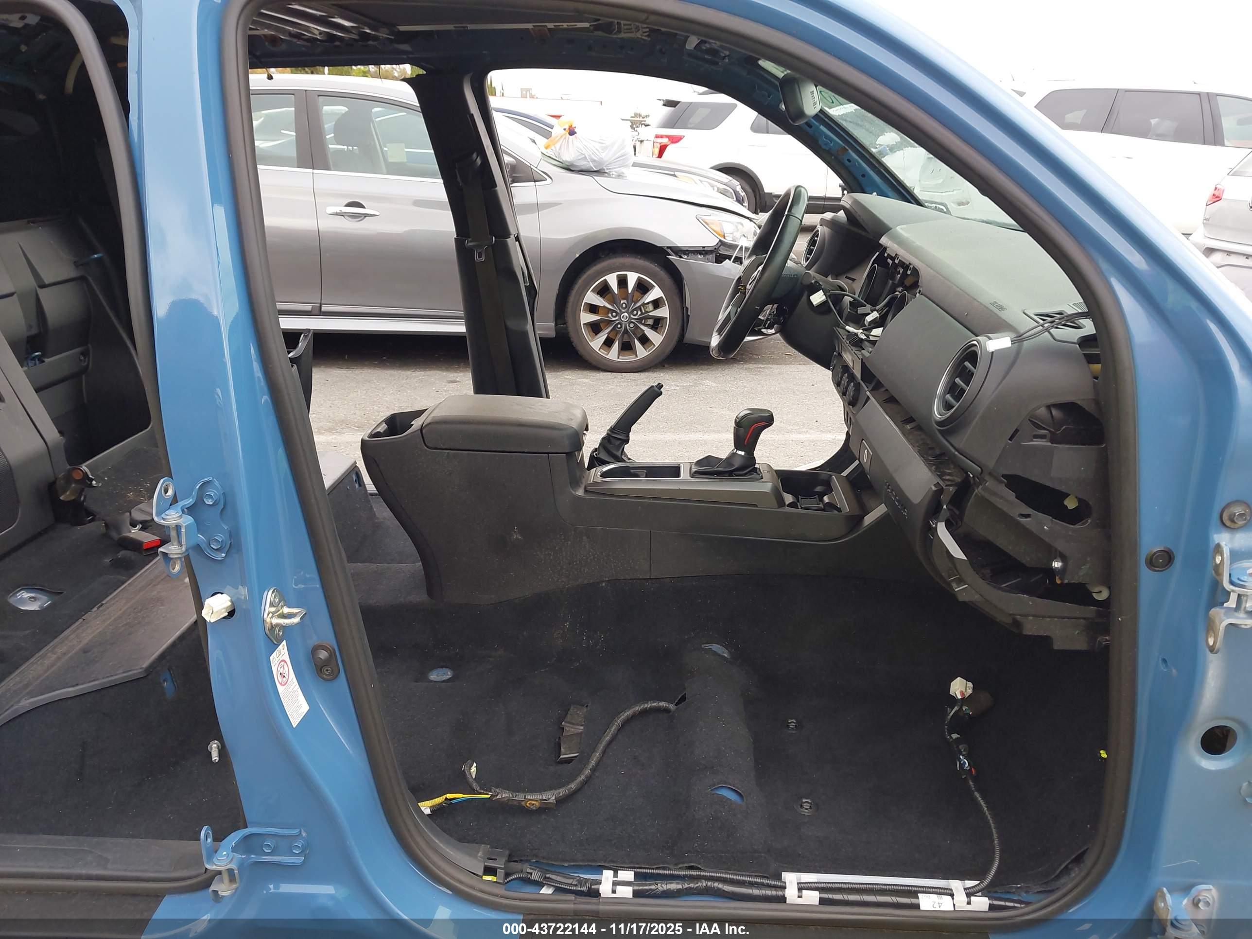 TOYOTA TACOMA image 5
