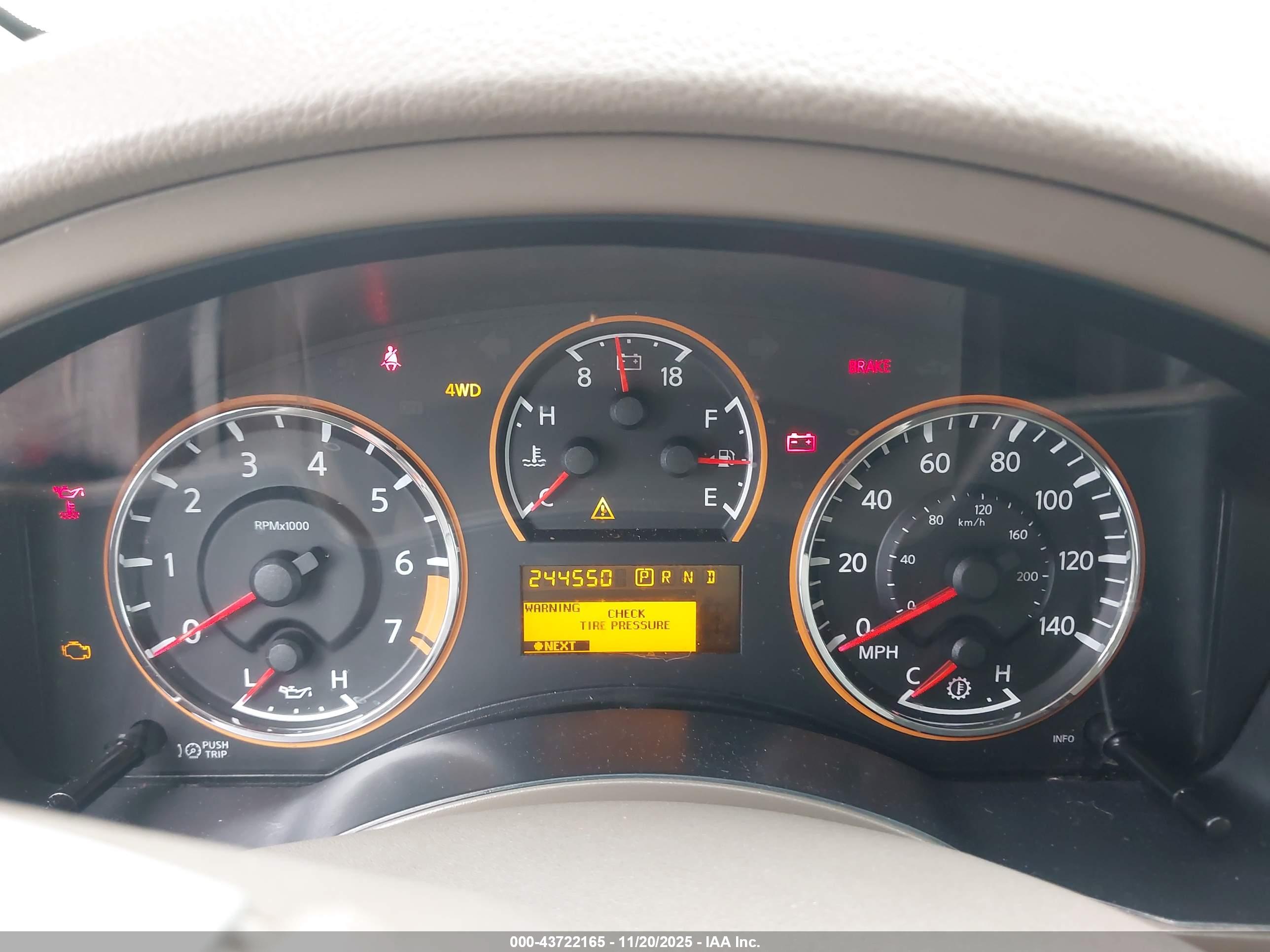 NISSAN ARMADA image 7