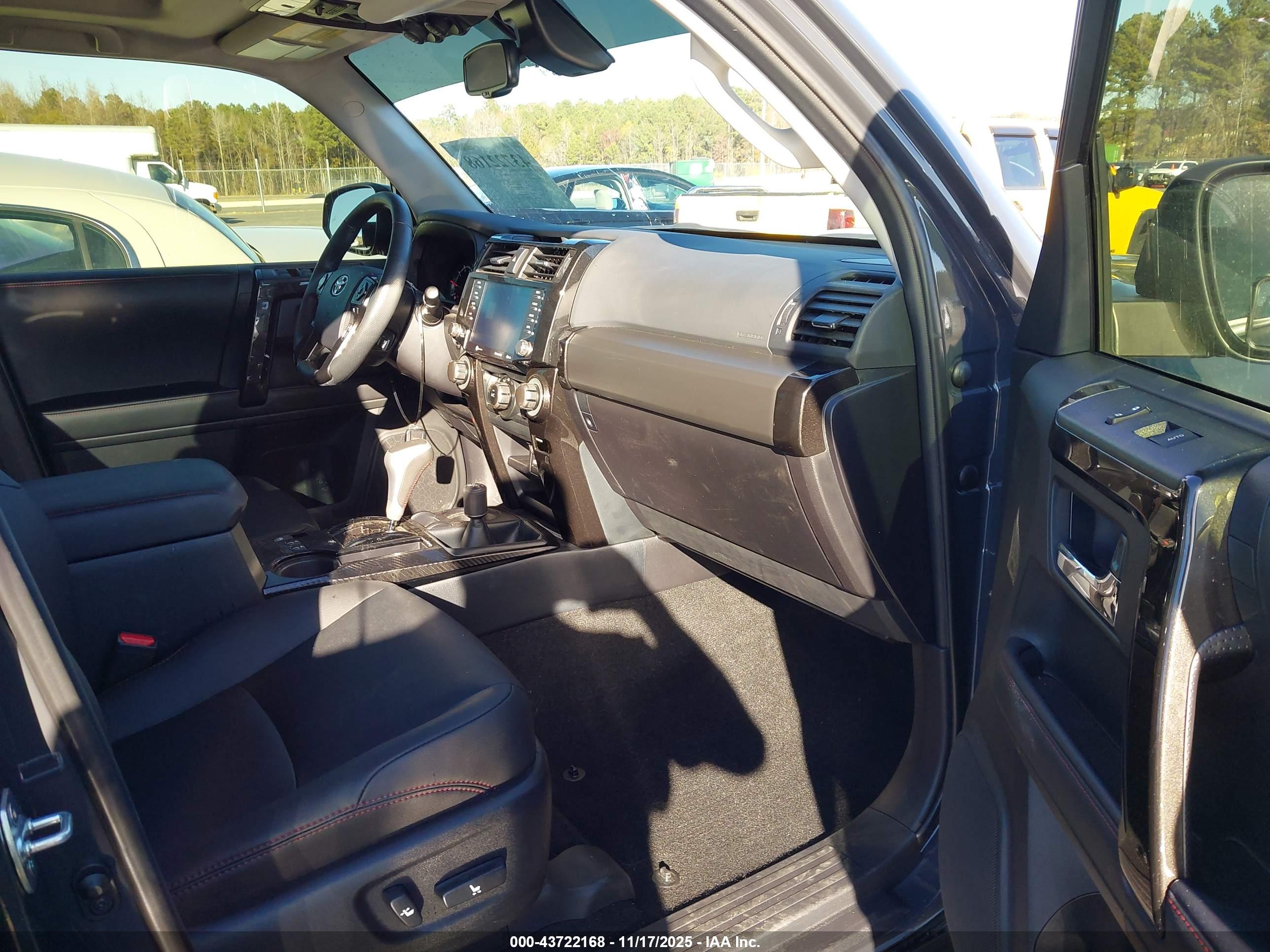 TOYOTA 4RUNNER image 5