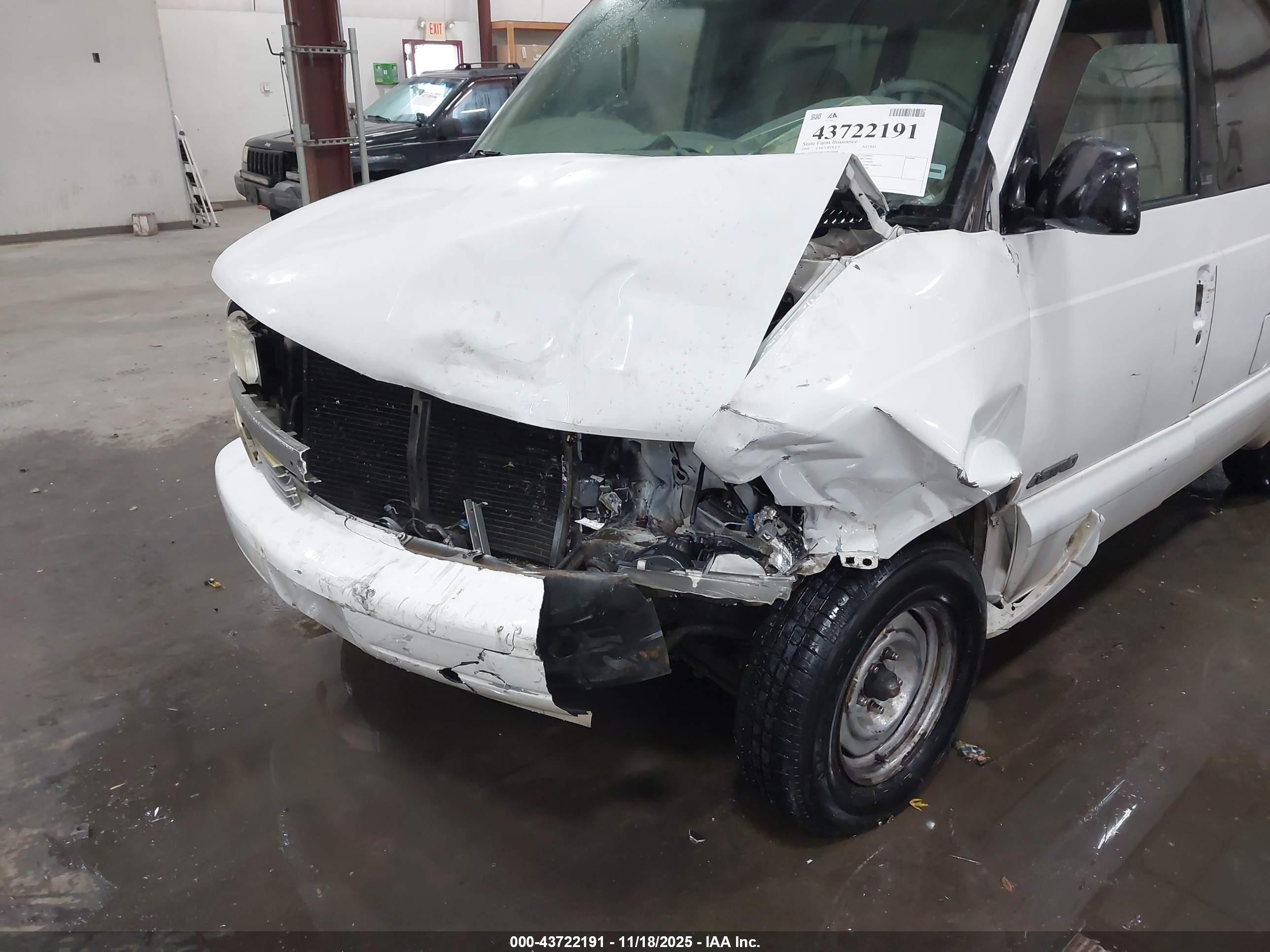 CHEVROLET ASTRO image 6