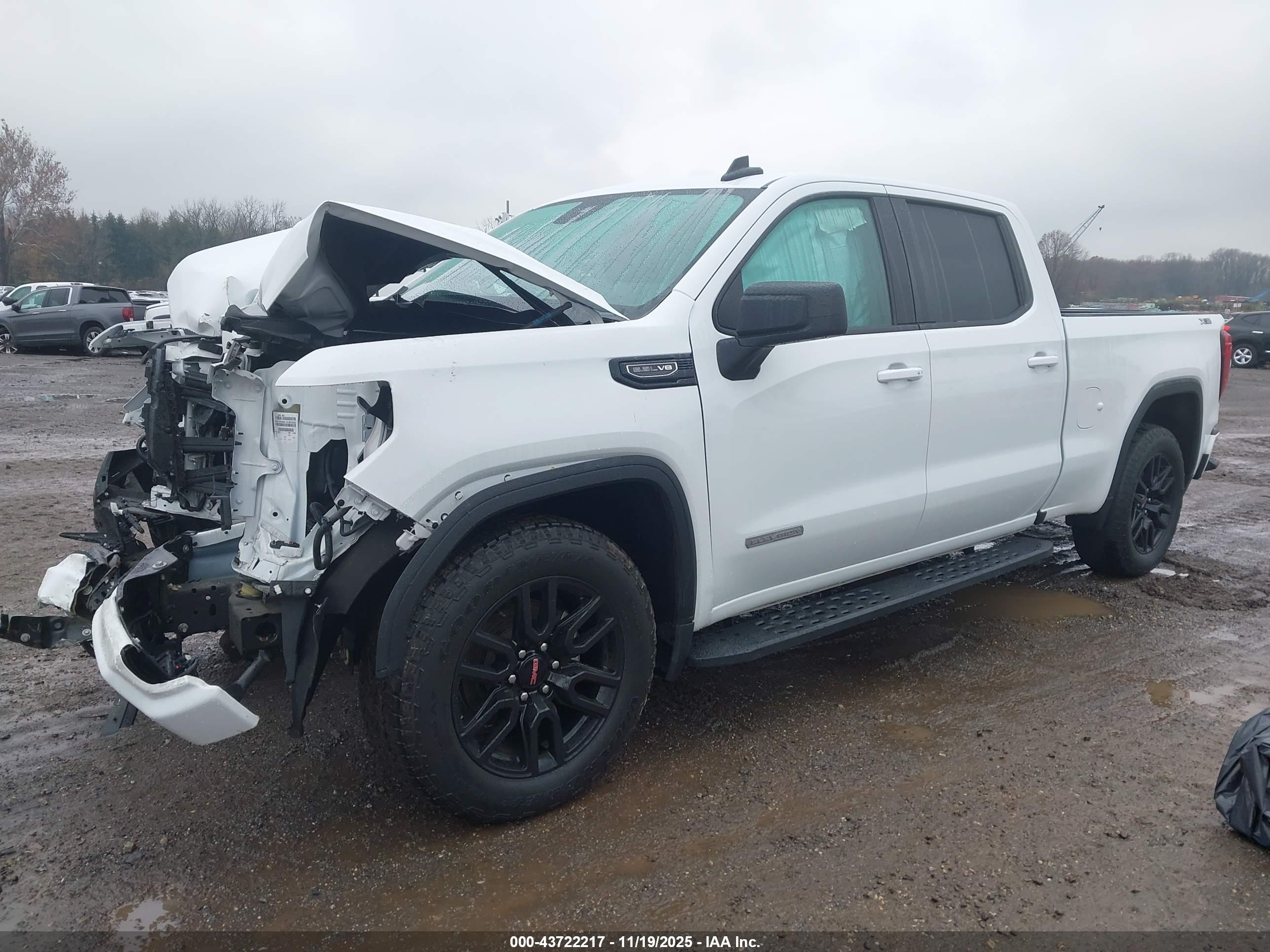 GMC SIERRA image 2
