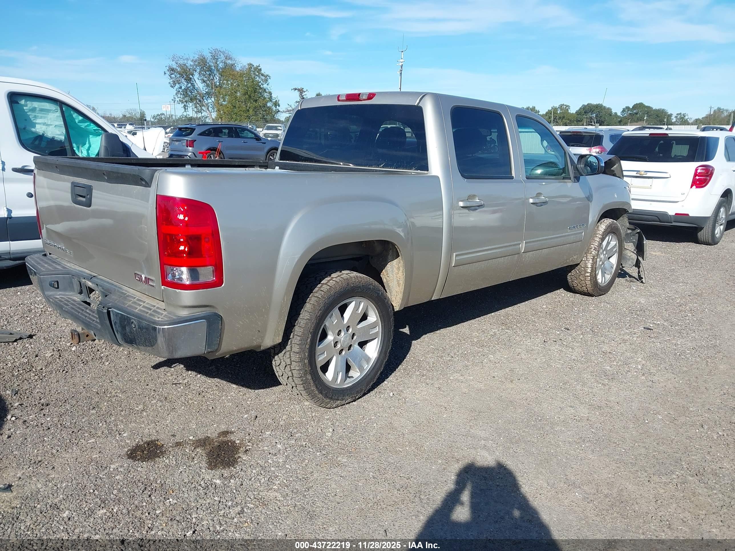 GMC SIERRA image 4