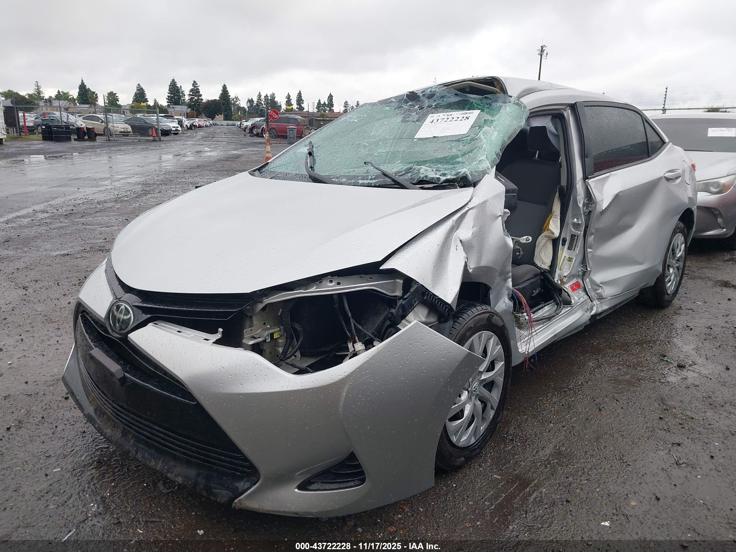 TOYOTA COROLLA image 2