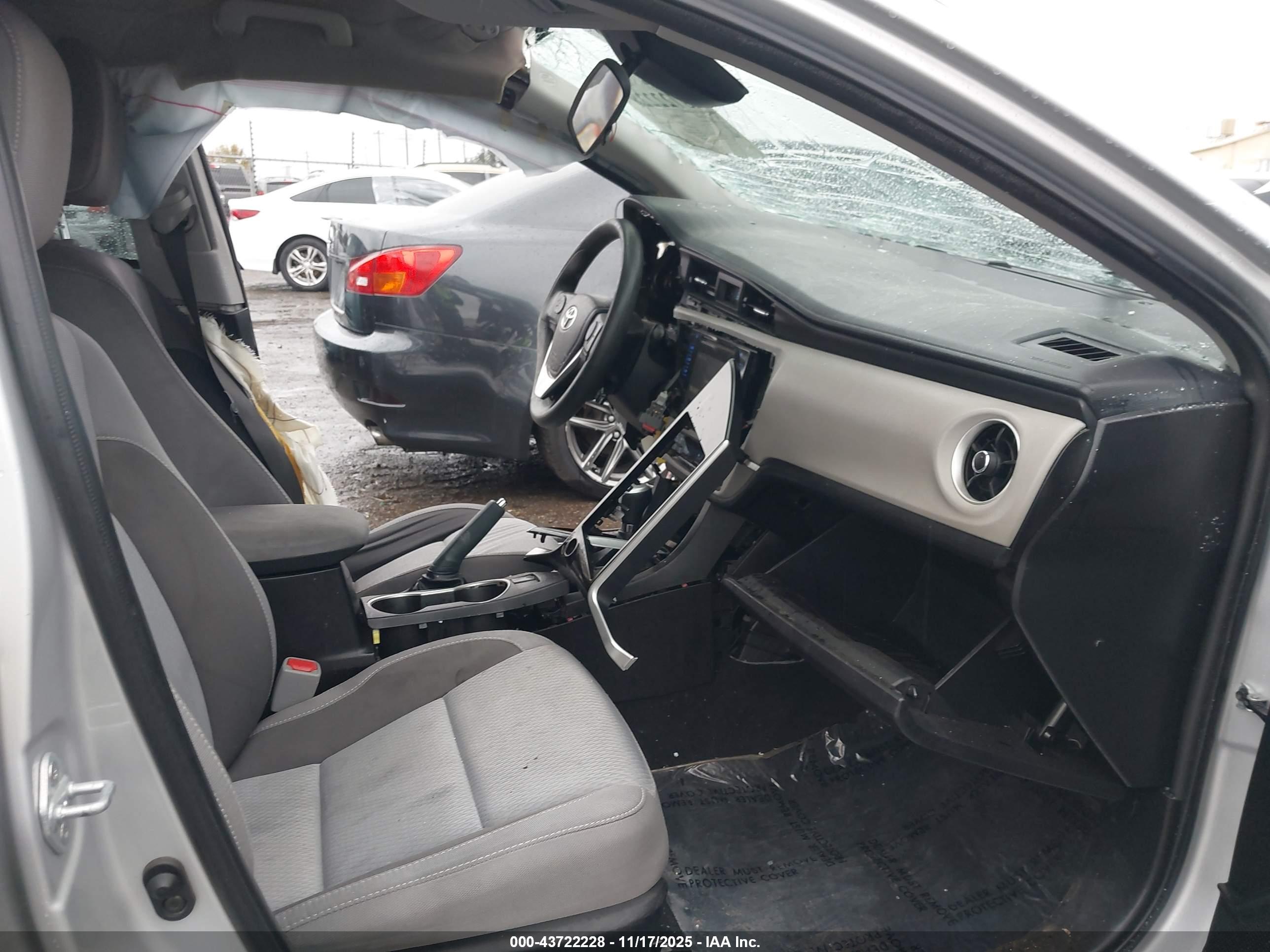 TOYOTA COROLLA image 5