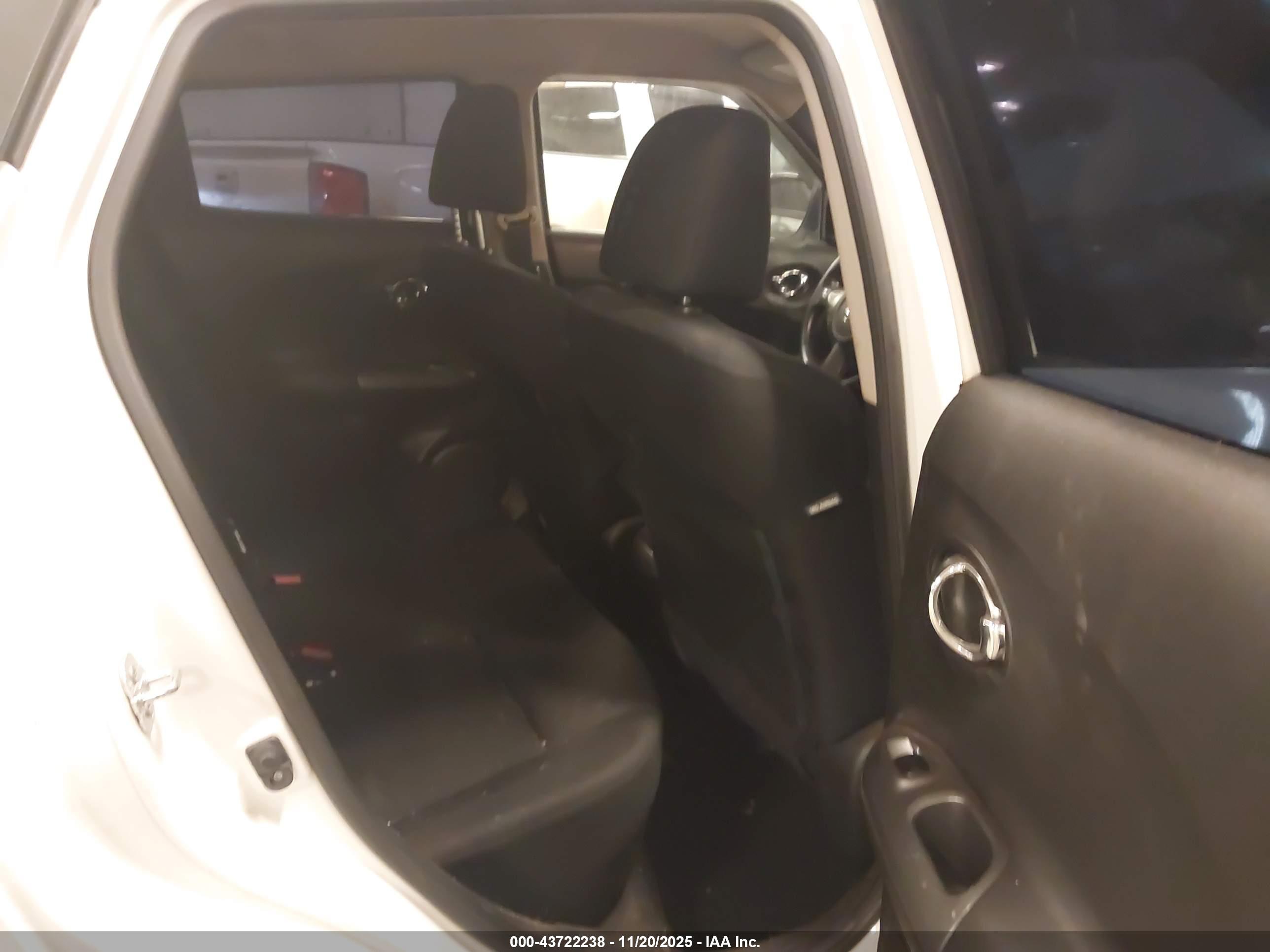 NISSAN JUKE image 8