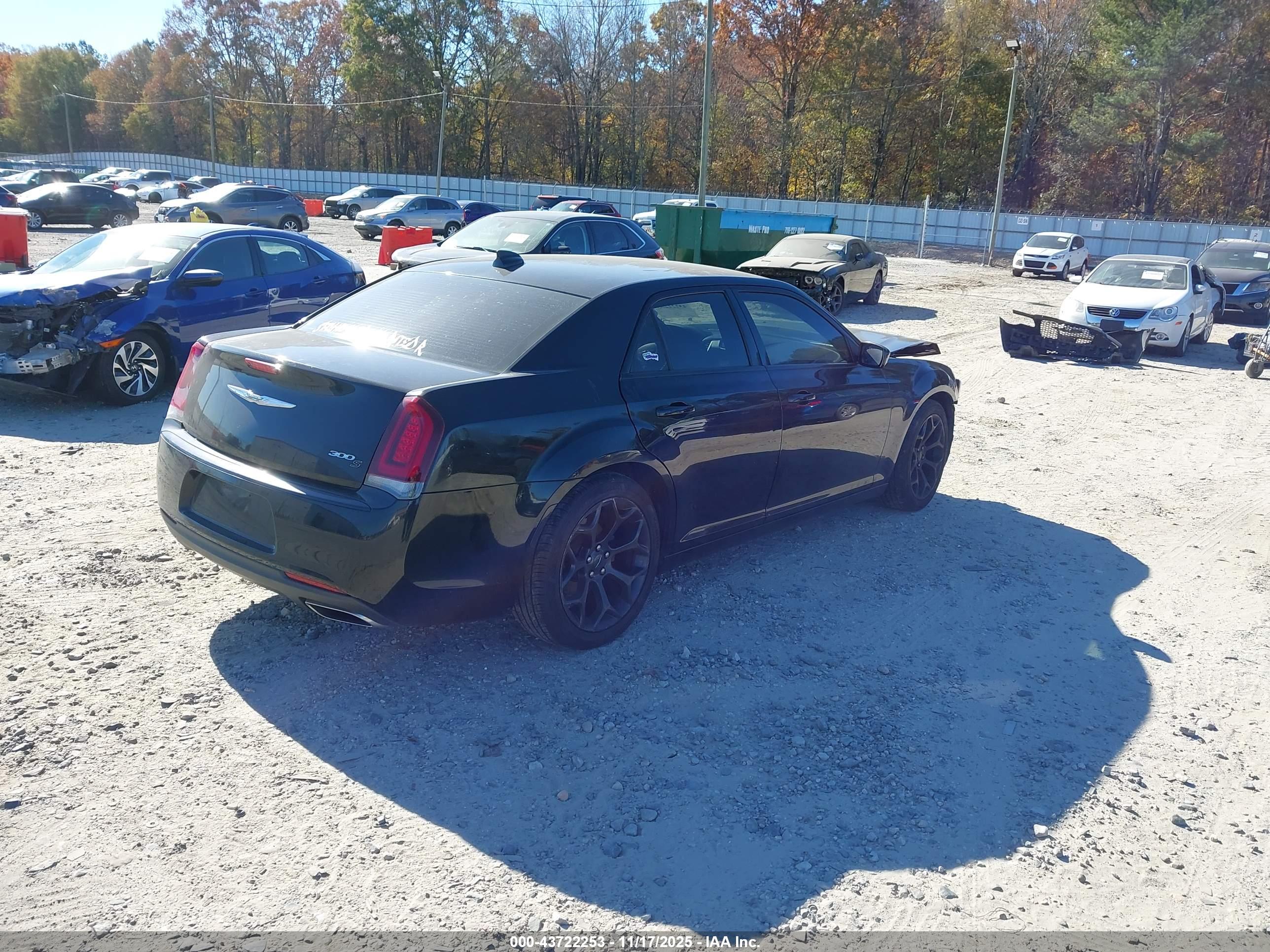 CHRYSLER 300 image 4