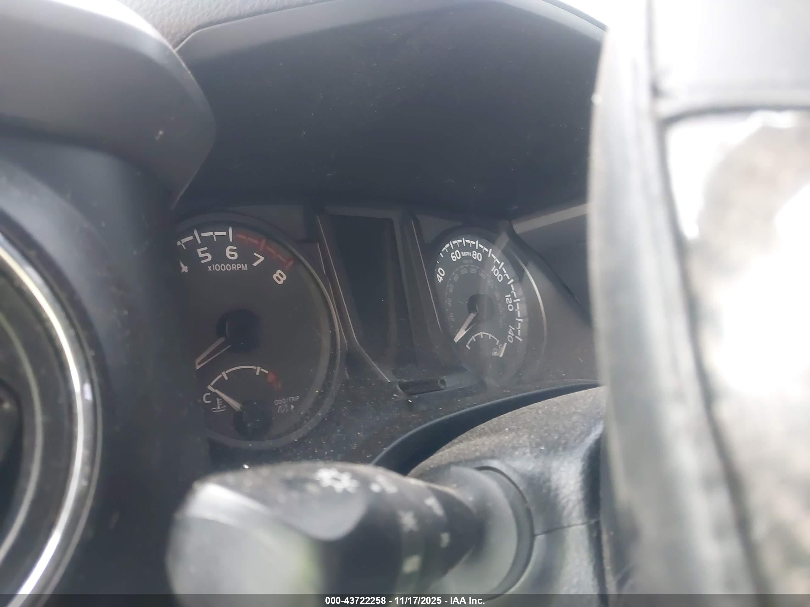 TOYOTA TACOMA image 7