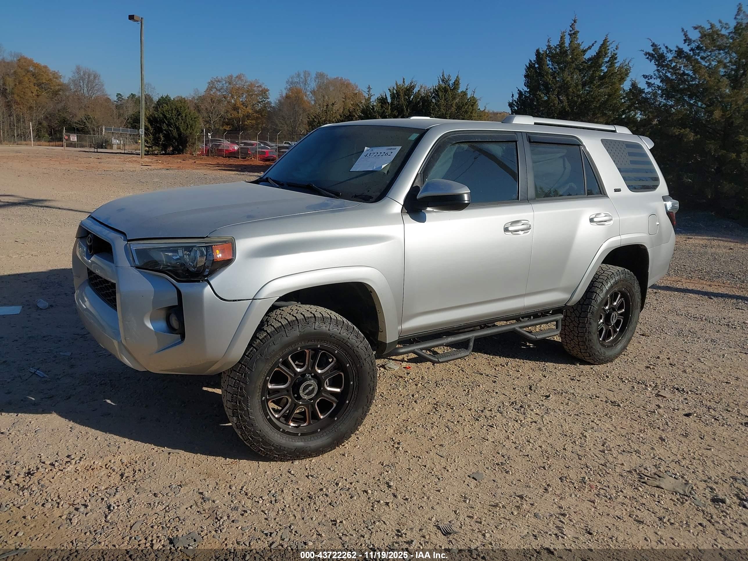 TOYOTA 4RUNNER image 2