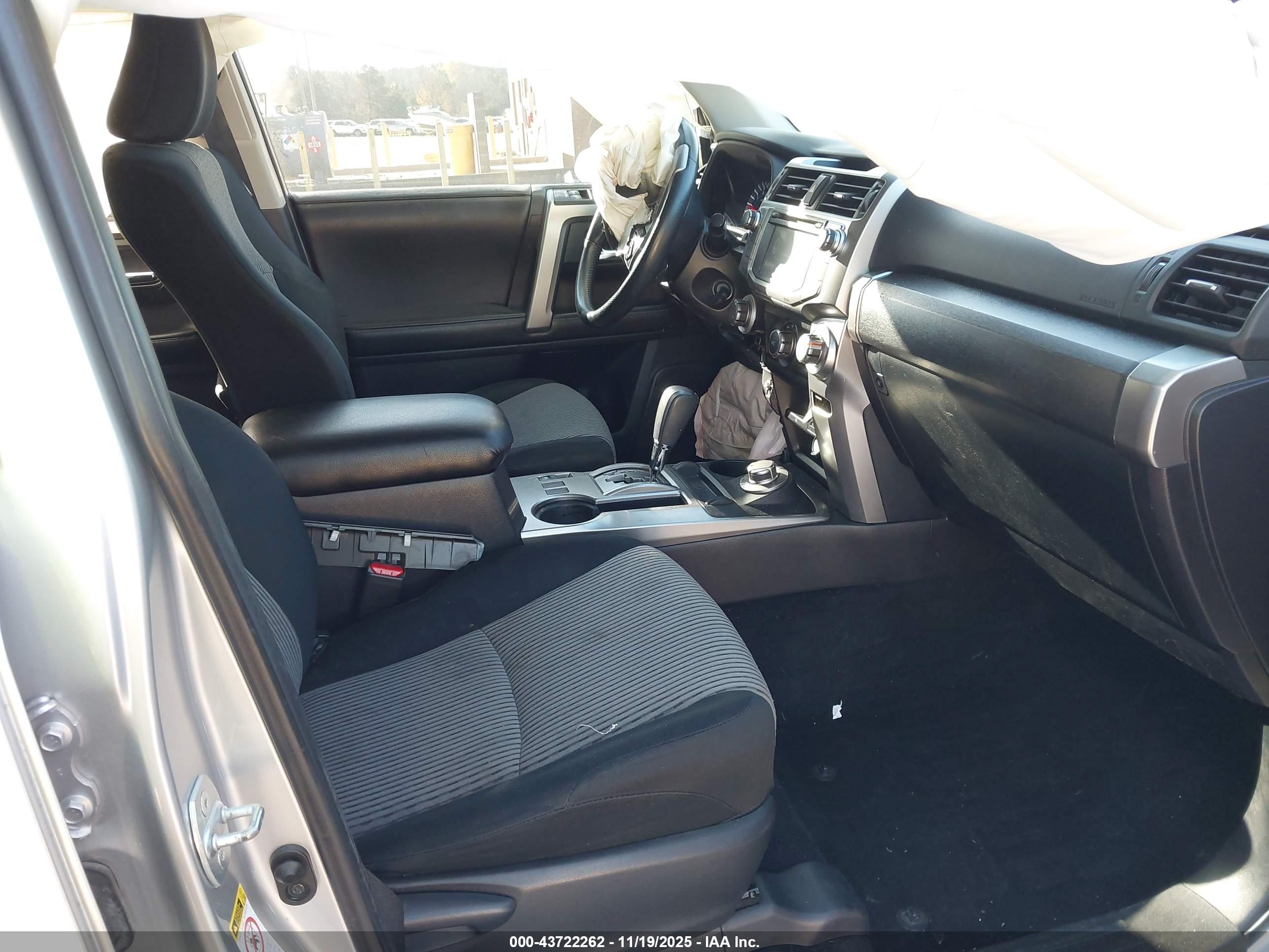 TOYOTA 4RUNNER image 5