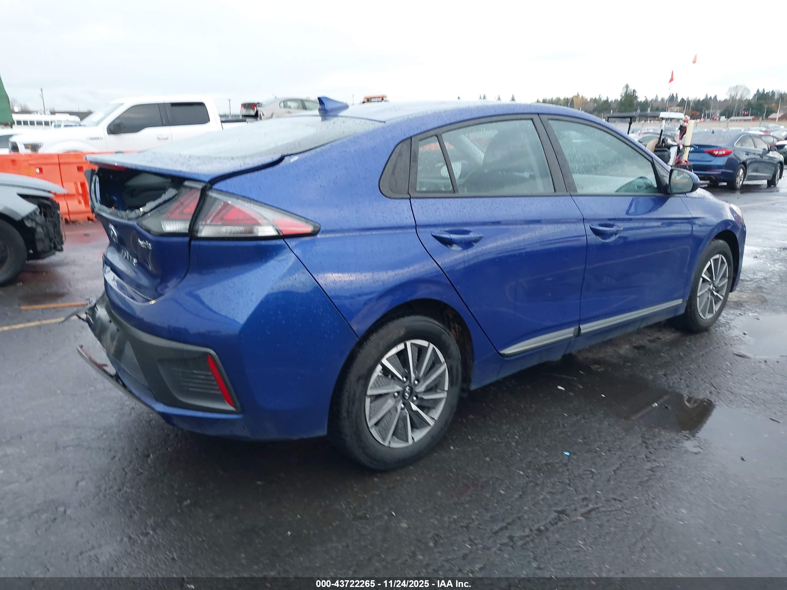 HYUNDAI IONIQ image 4