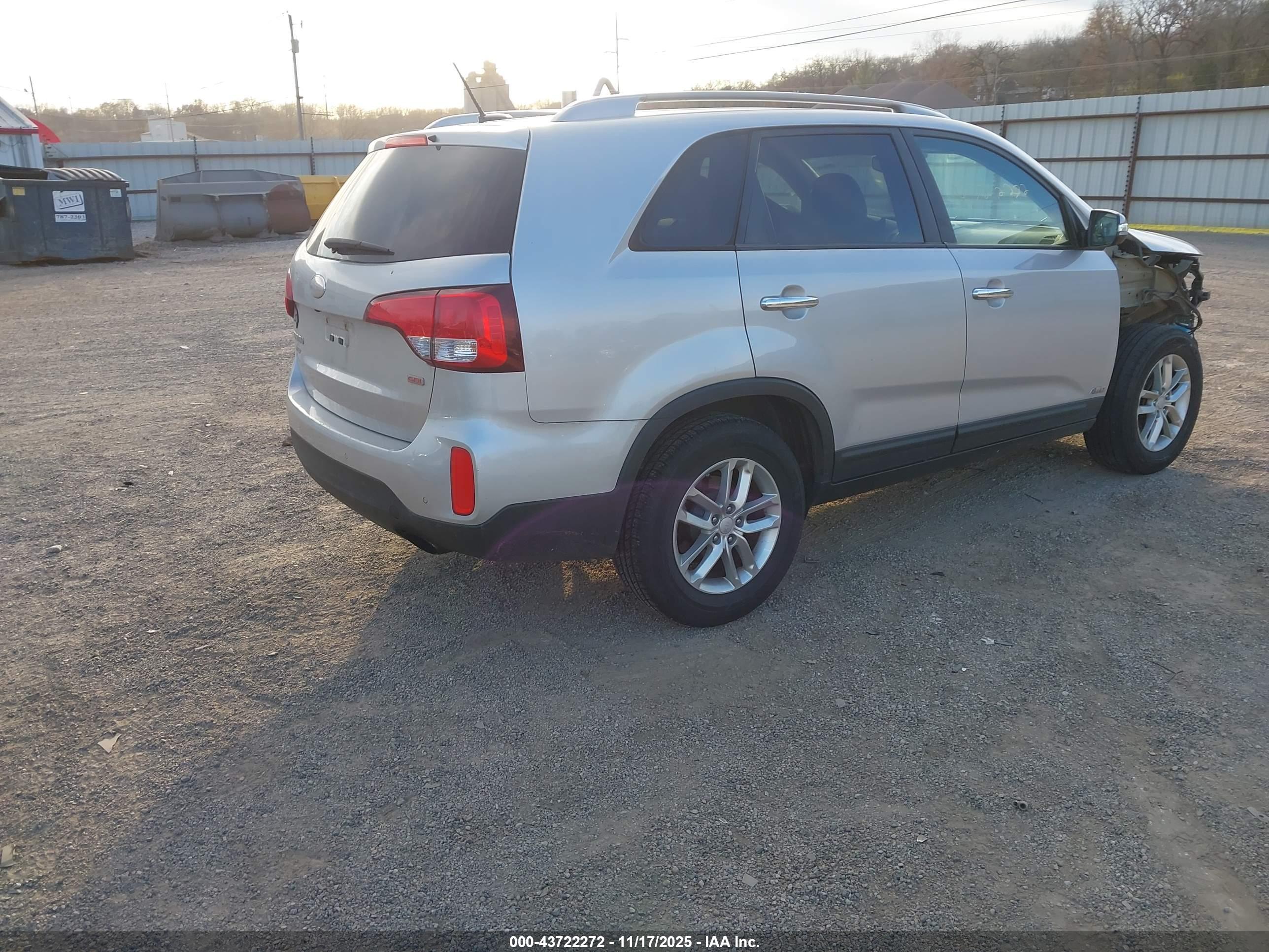 KIA SORENTO image 4