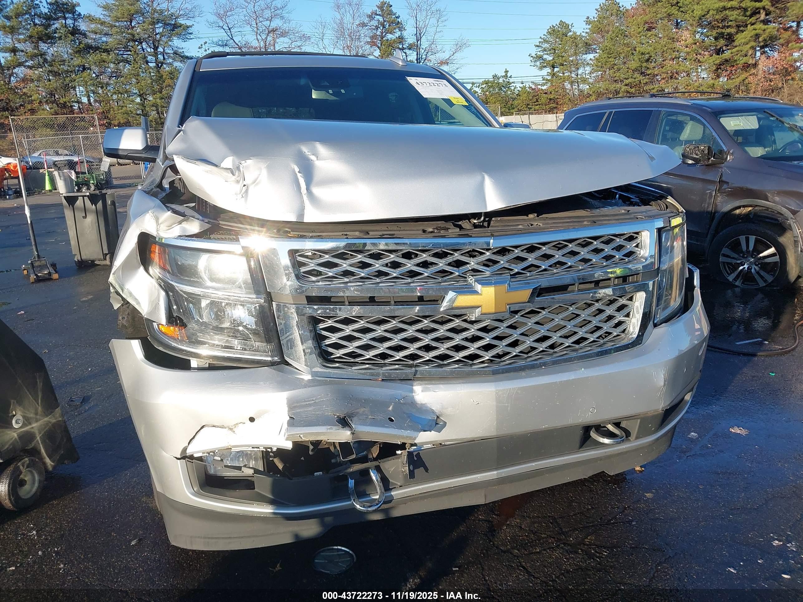CHEVROLET TAHOE image 6