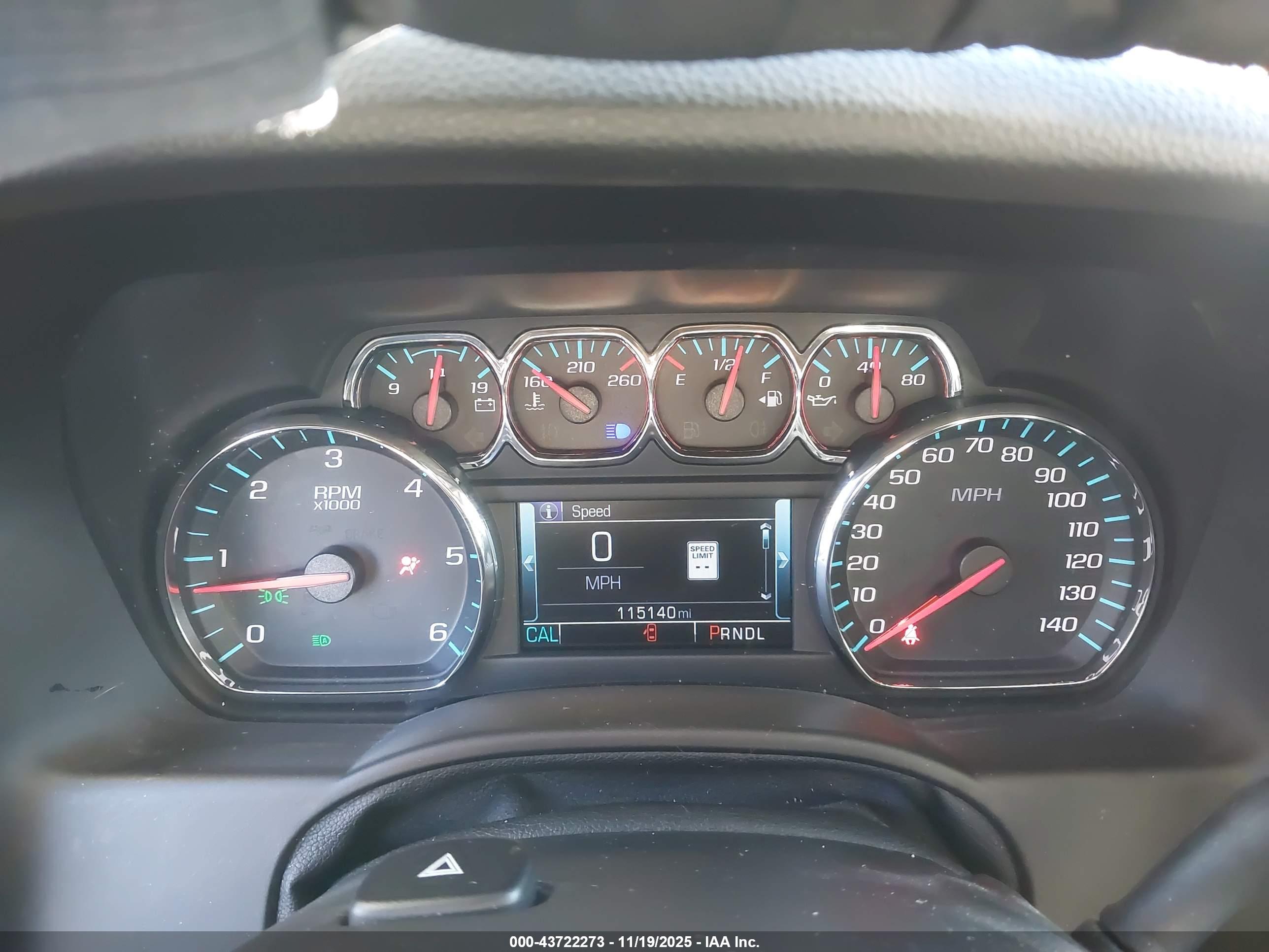 CHEVROLET TAHOE image 7