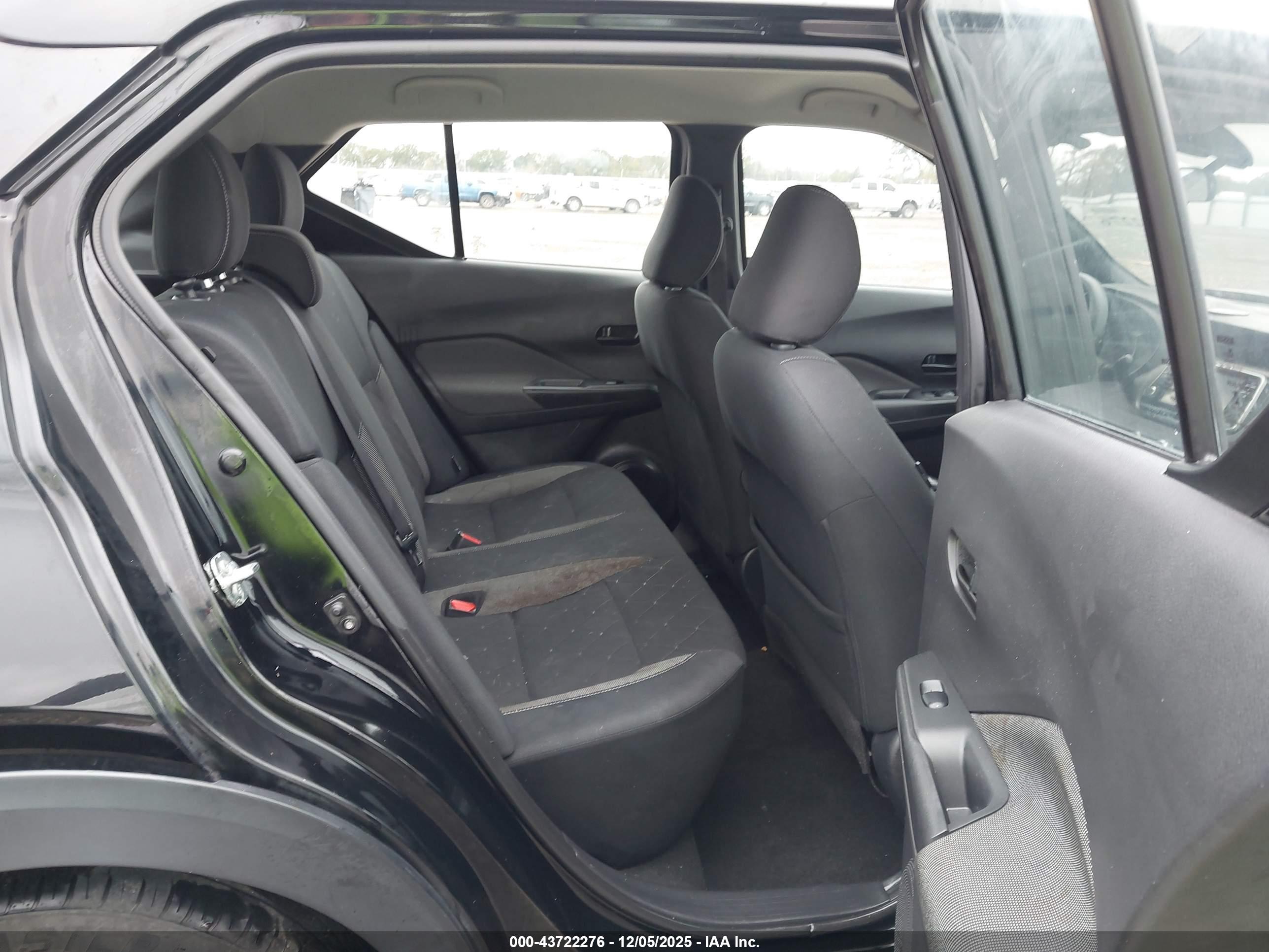 NISSAN KICKS image 8