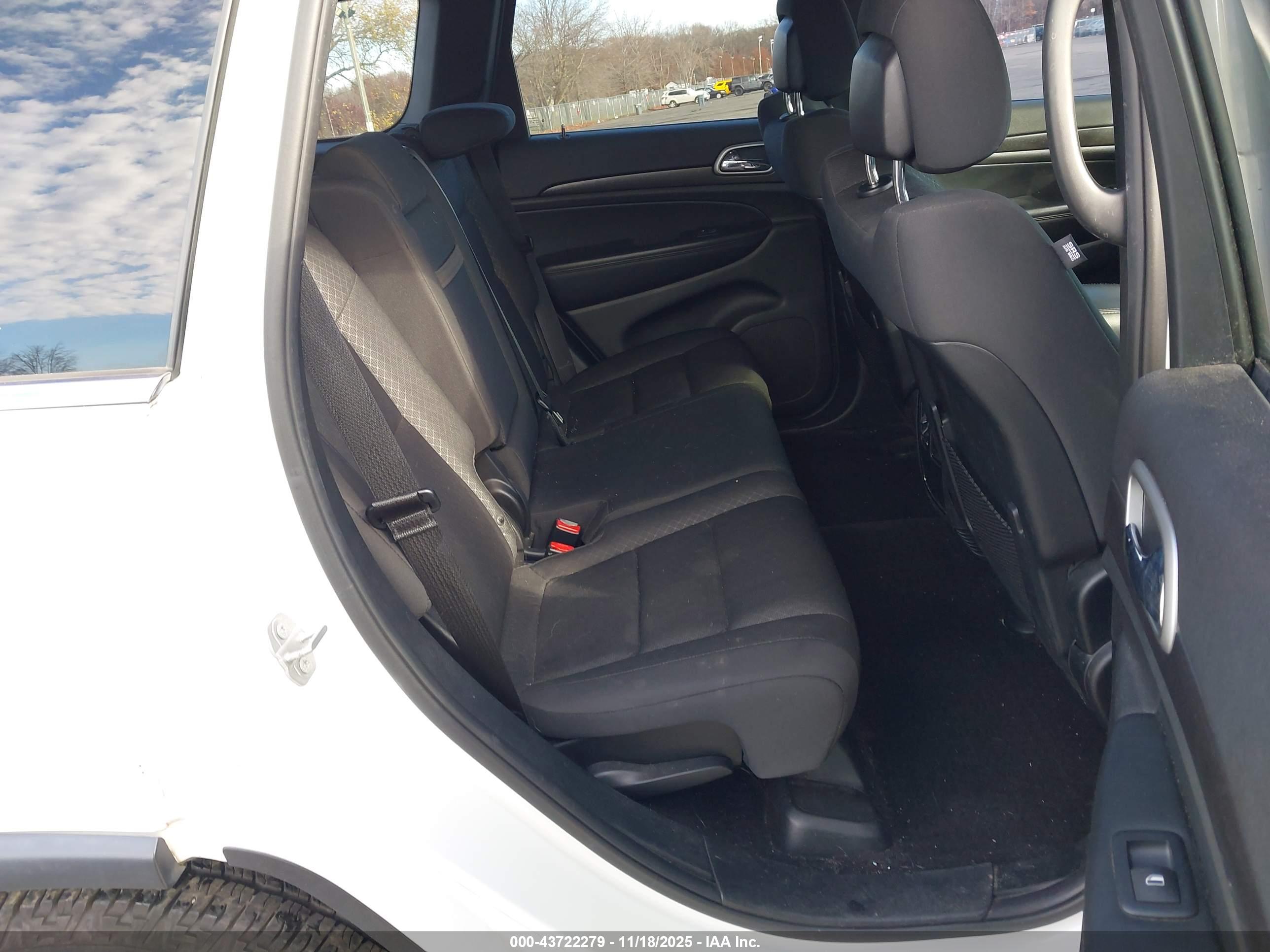 JEEP GRAND image 8