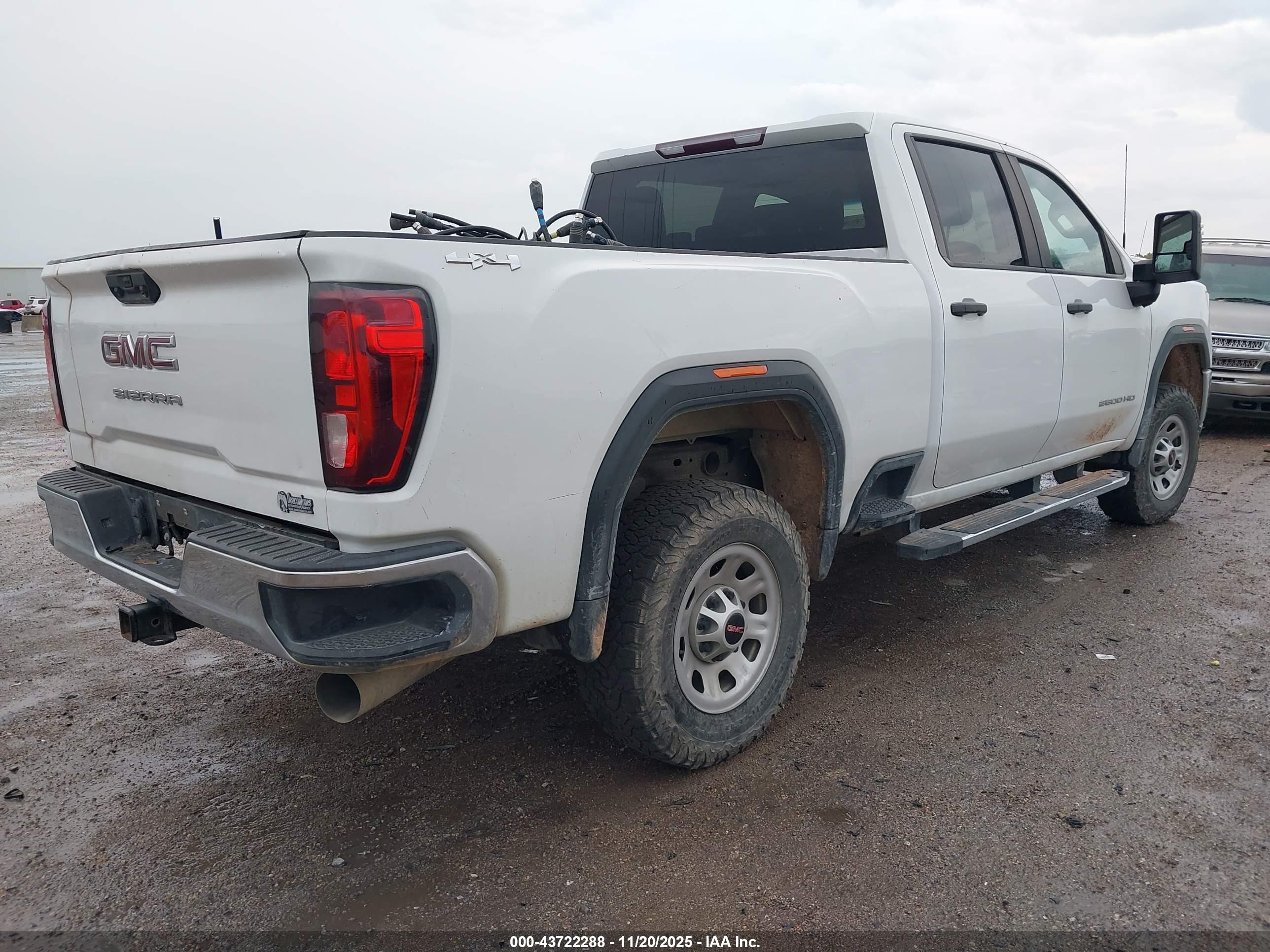 GMC SIERRA image 4