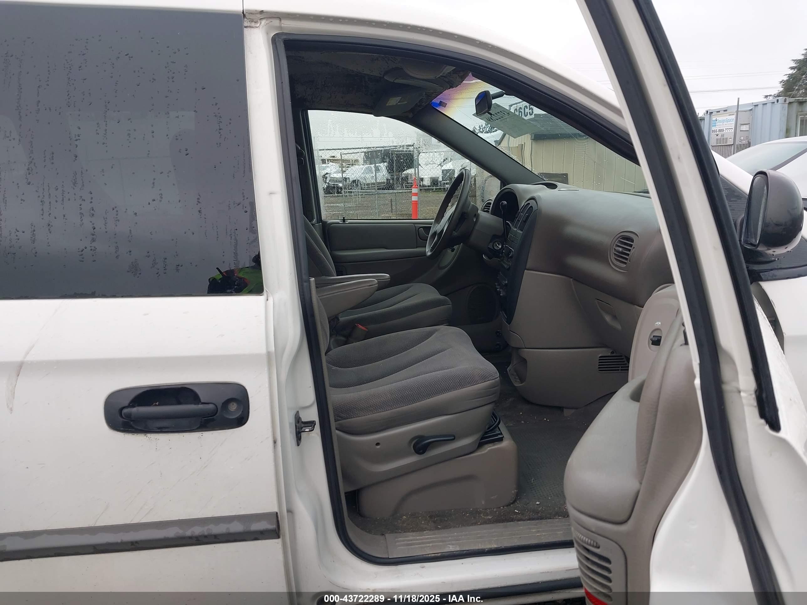 DODGE CARAVAN image 5