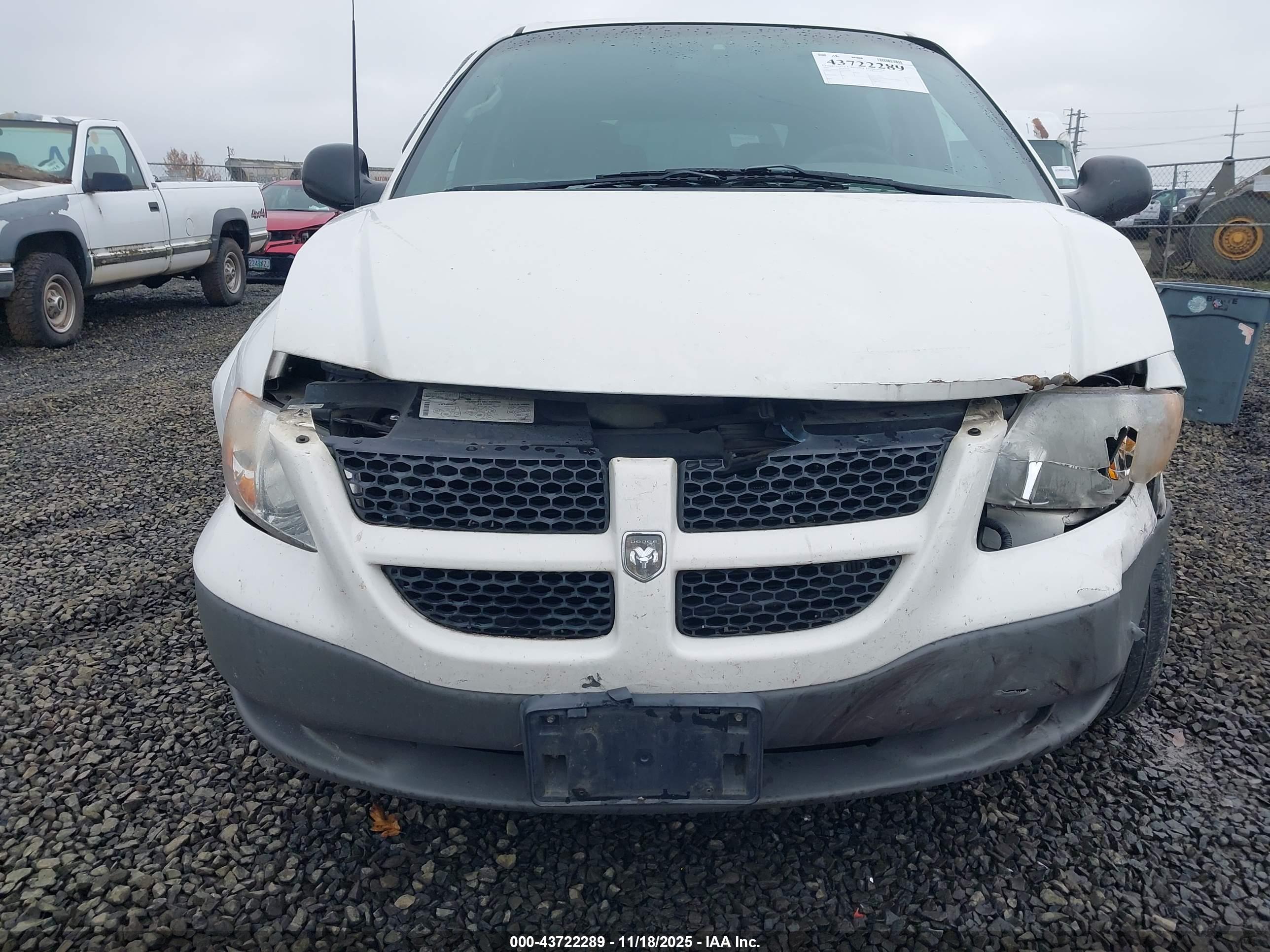 DODGE CARAVAN image 6