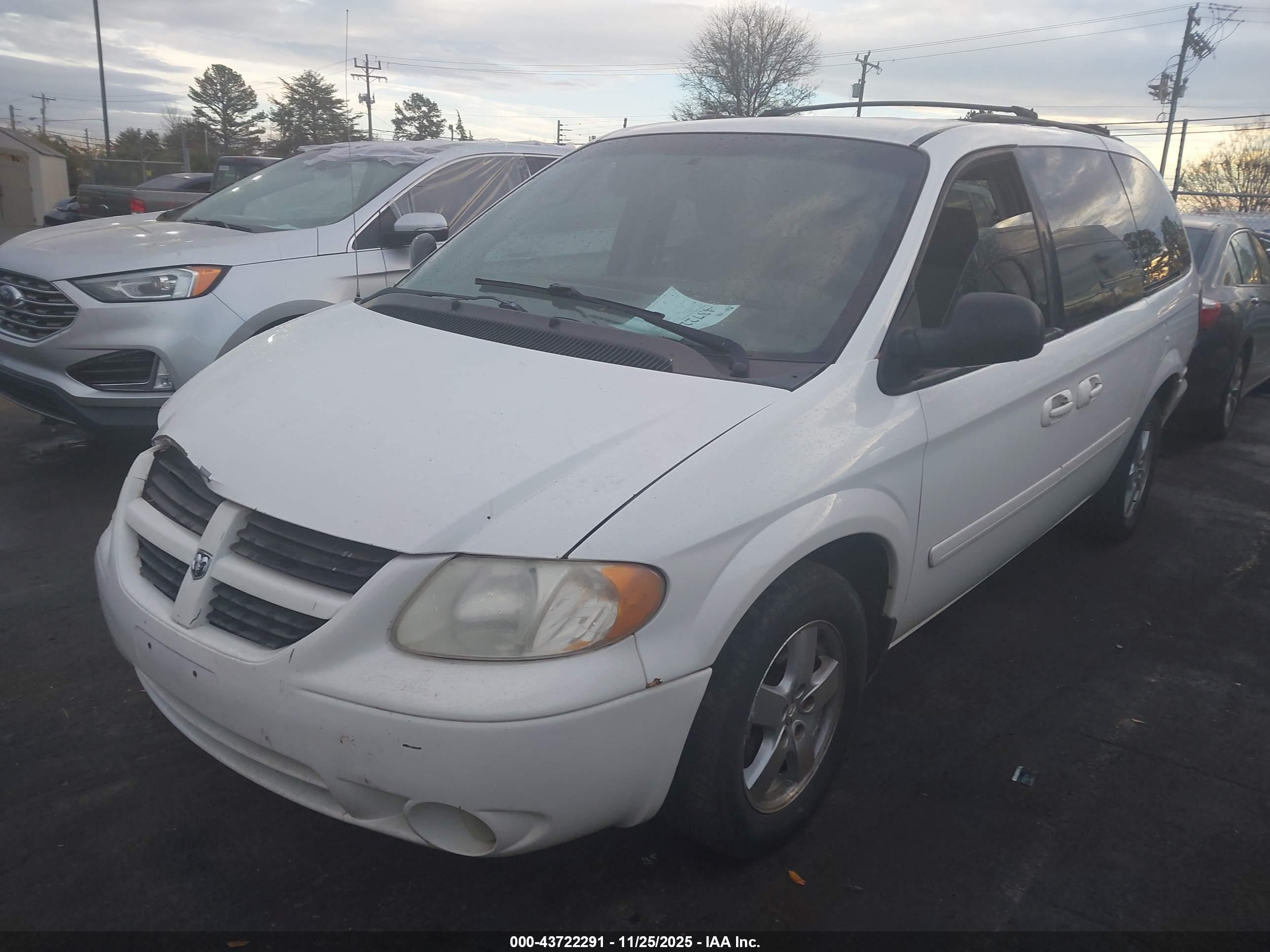 DODGE GRAND image 2