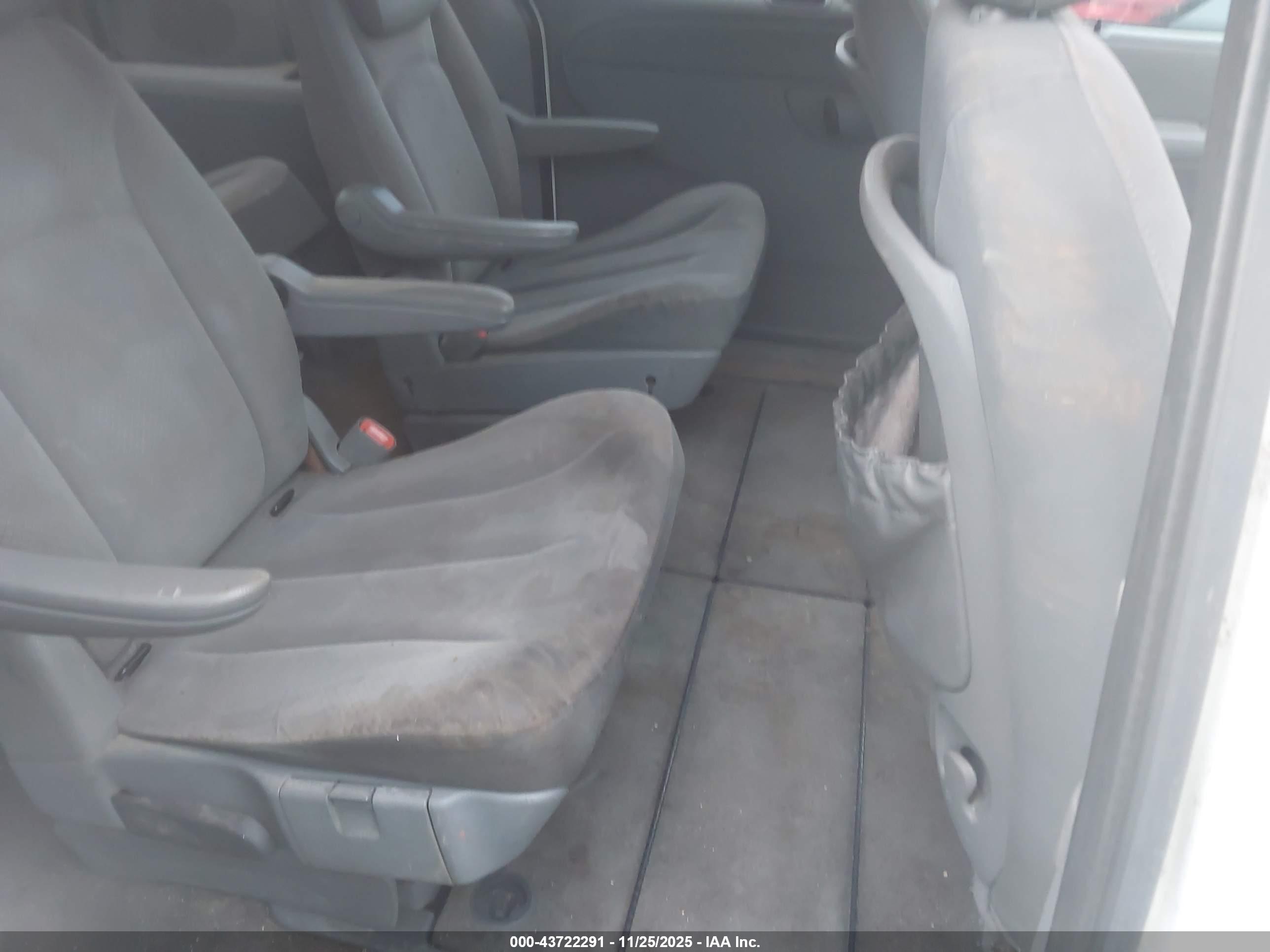 DODGE GRAND image 8