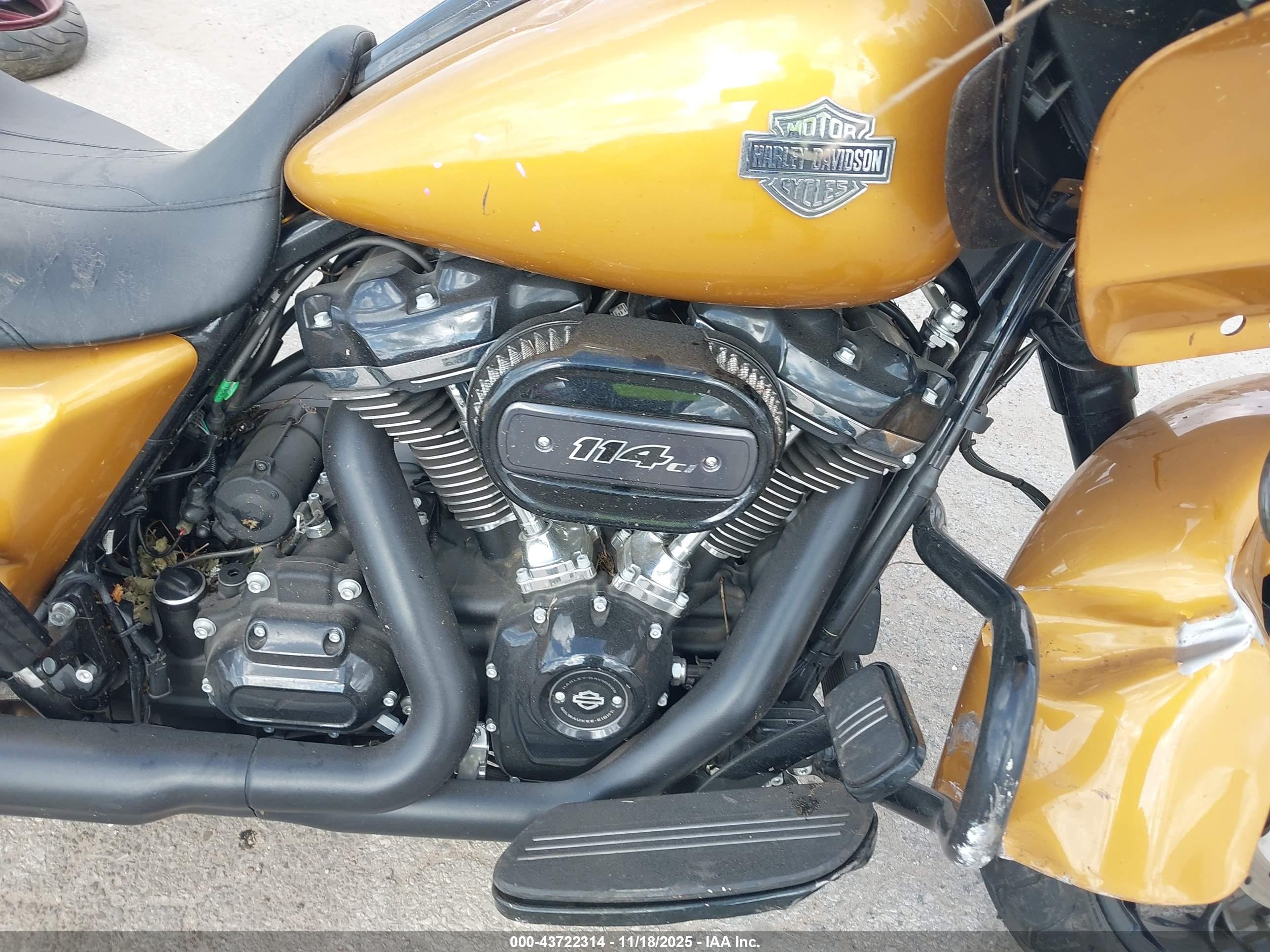 HARLEY-DAVIDSON FLTRXS image 8