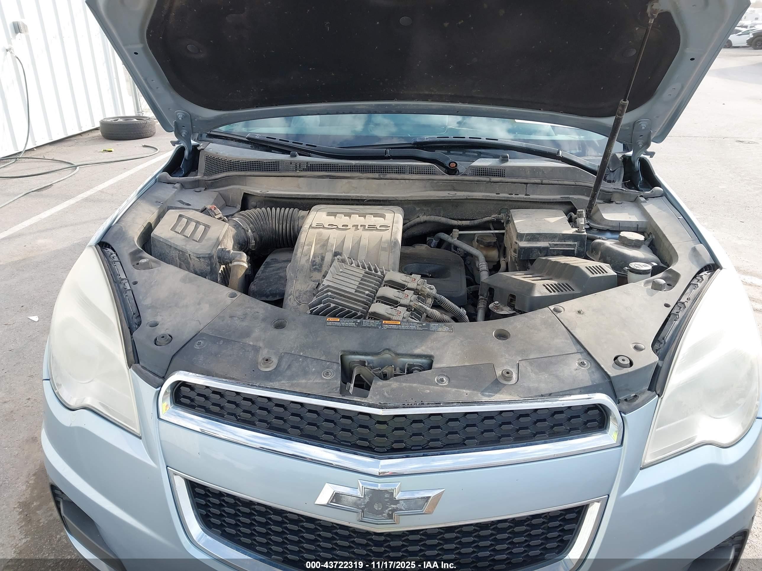 CHEVROLET EQUINOX image 10